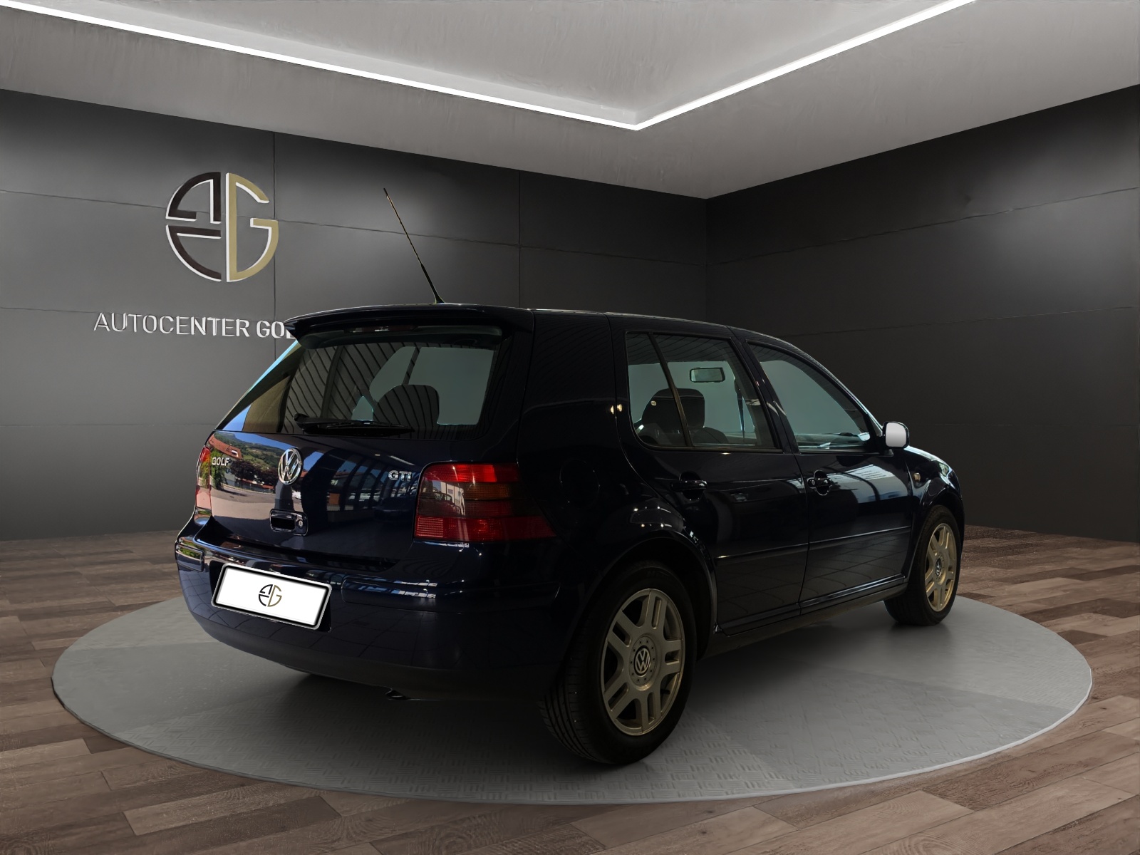 VW Golf 1.8 GTI-image-3