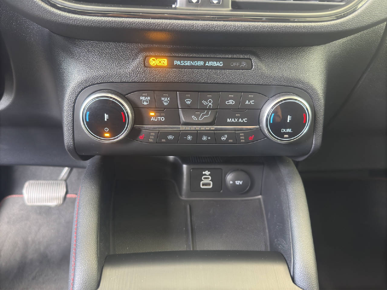 FORD Kuga 2.5 Plug-in Hybrid ST-Line X-image-17
