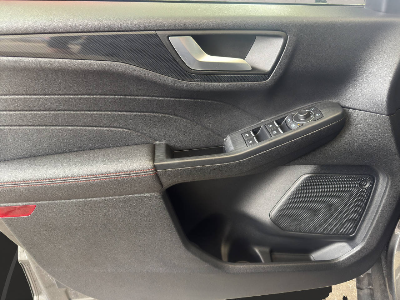 FORD Kuga 2.5 Plug-in Hybrid ST-Line X-image-18
