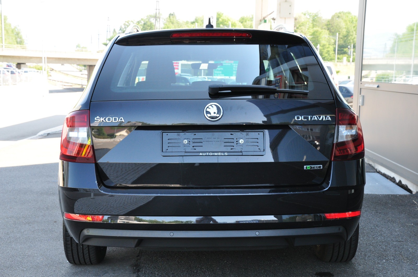SKODA Octavia Combi 1.4 TSI G-tec Ambition CNG DSG-image-6