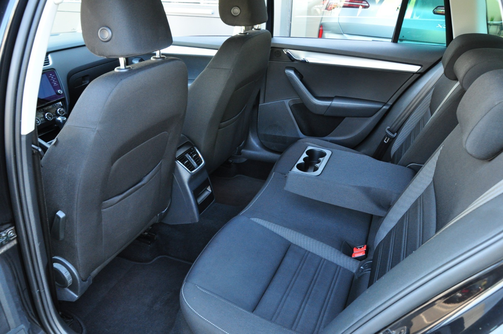 SKODA Octavia Combi 1.4 TSI G-tec Ambition CNG DSG-image-10