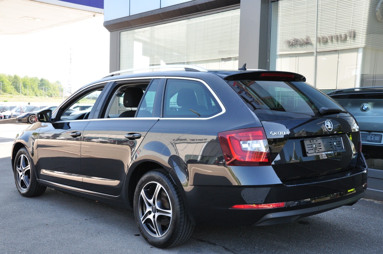 SKODA Octavia Combi 1.4 TSI G-tec Ambition CNG DSG-image-5