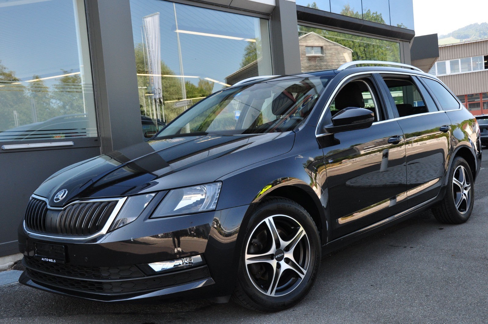 SKODA Octavia Combi 1.4 TSI G-tec Ambition CNG DSG-image-0