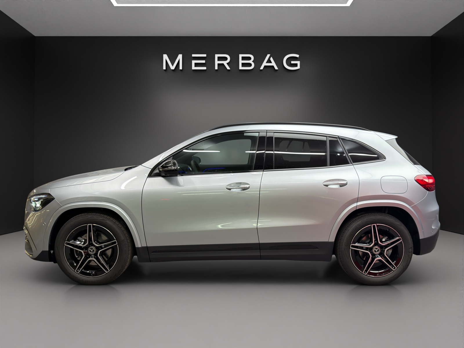 MERCEDES-BENZ GLA 200 Night Star-image-2