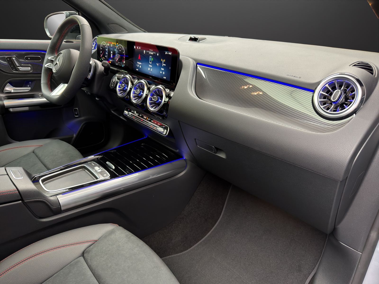 MERCEDES-BENZ GLA 200 Night Star-image-7