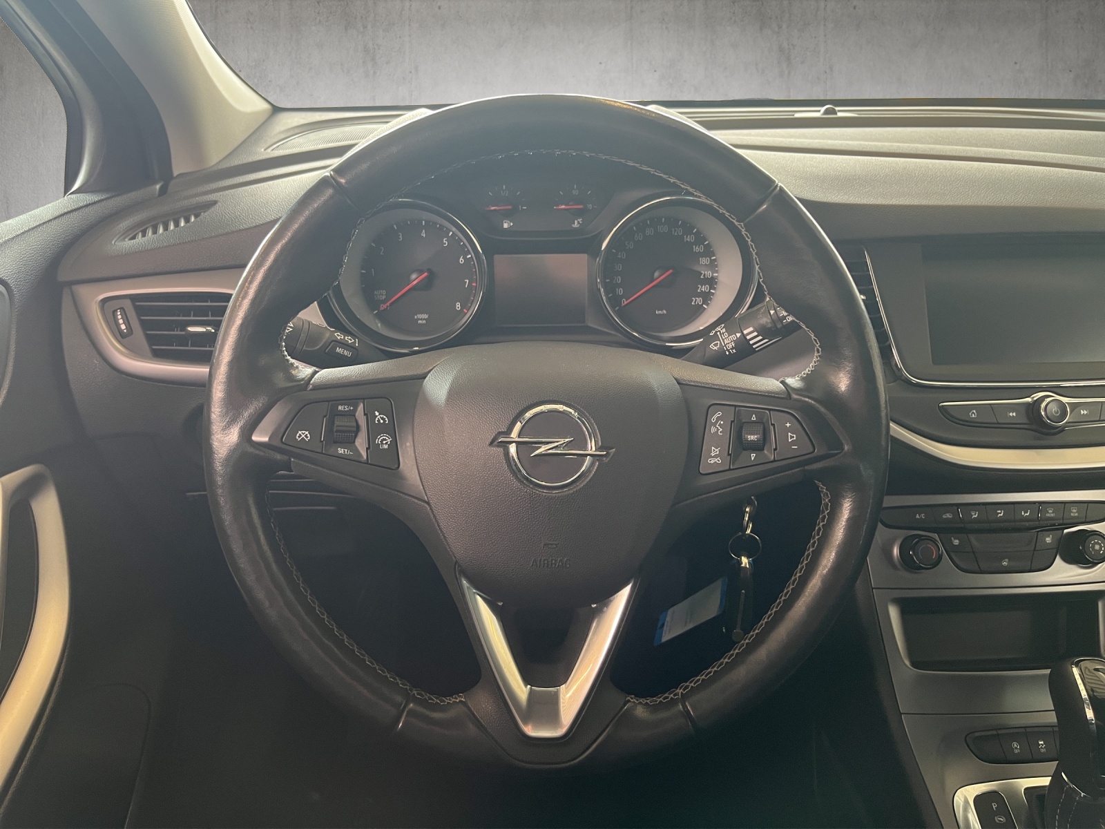 OPEL Astra Sports Tourer 1.4 T Edition S/S-image-11