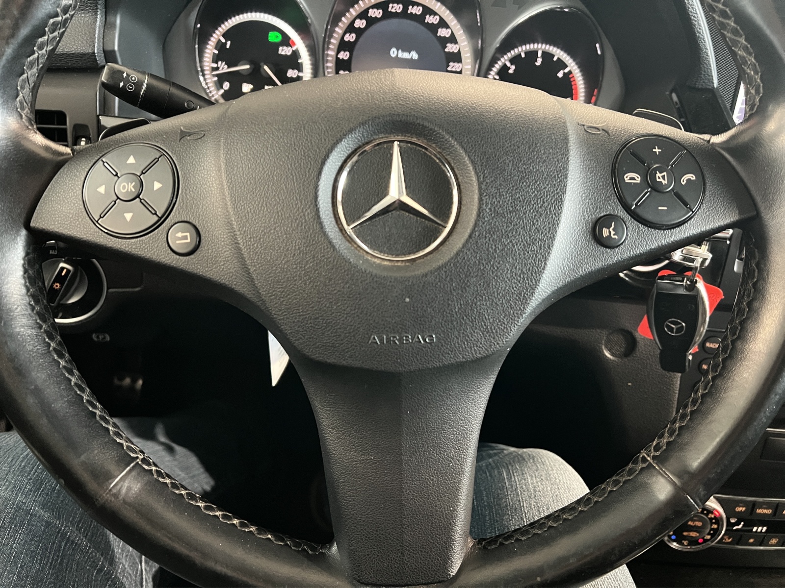 MERCEDES-BENZ GLK 250 CDI BlueEff. Grand Ed. 4Matic 7G-Tronic-image-12