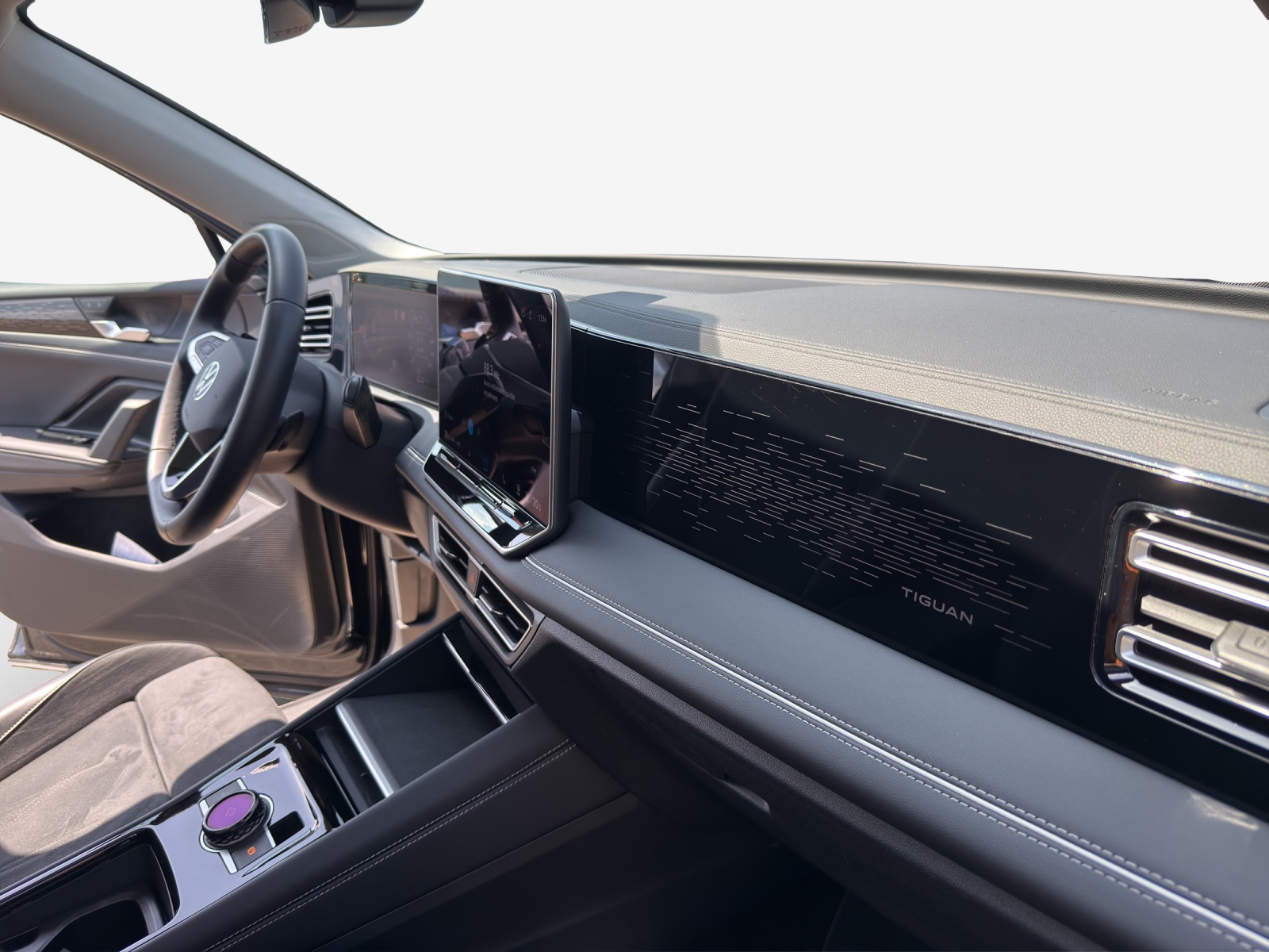 VW Tiguan 2.0 TSI DSG Elegance 4Motion-image-15