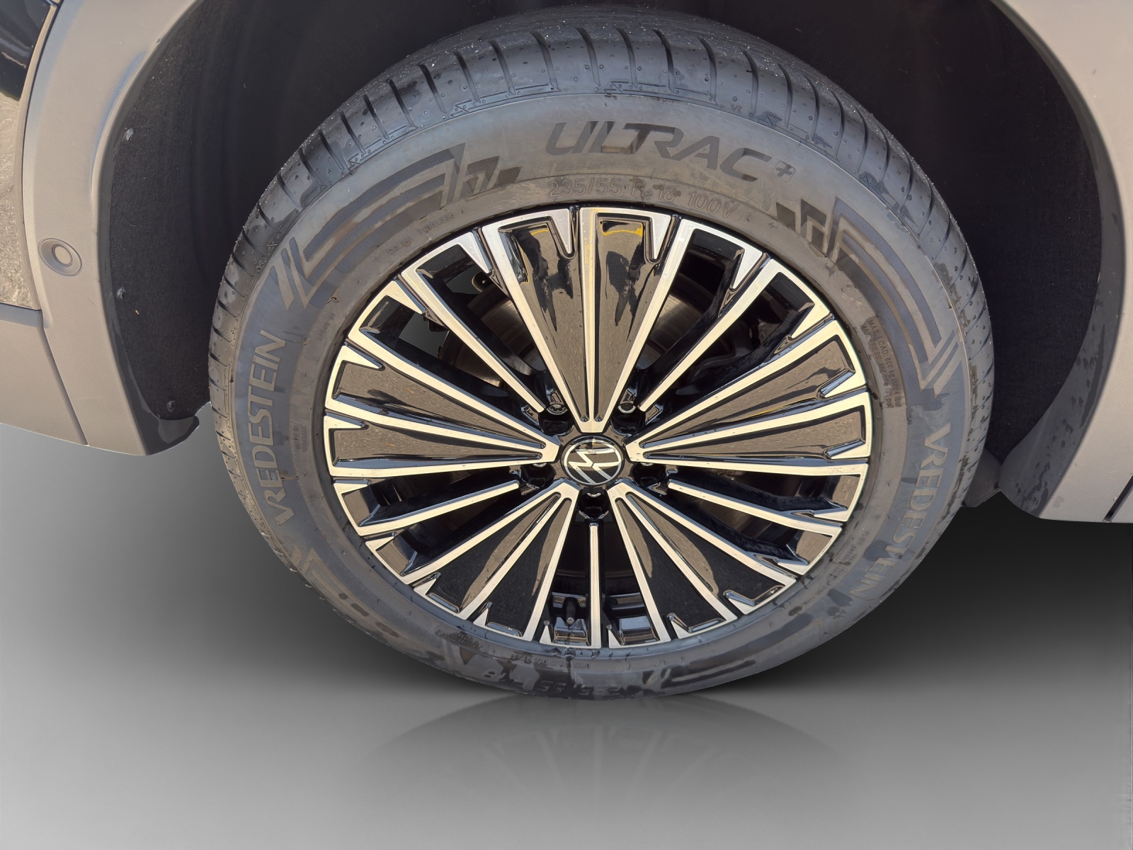 VW Tiguan 2.0 TSI DSG Elegance 4Motion-image-14