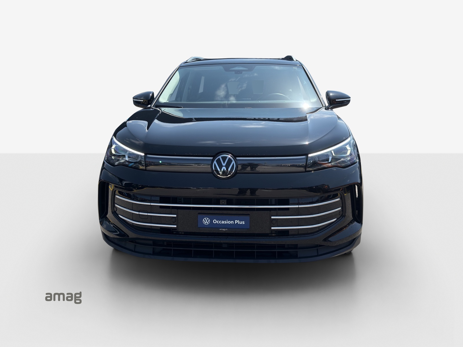 VW Tiguan 2.0 TSI DSG Elegance 4Motion-image-6
