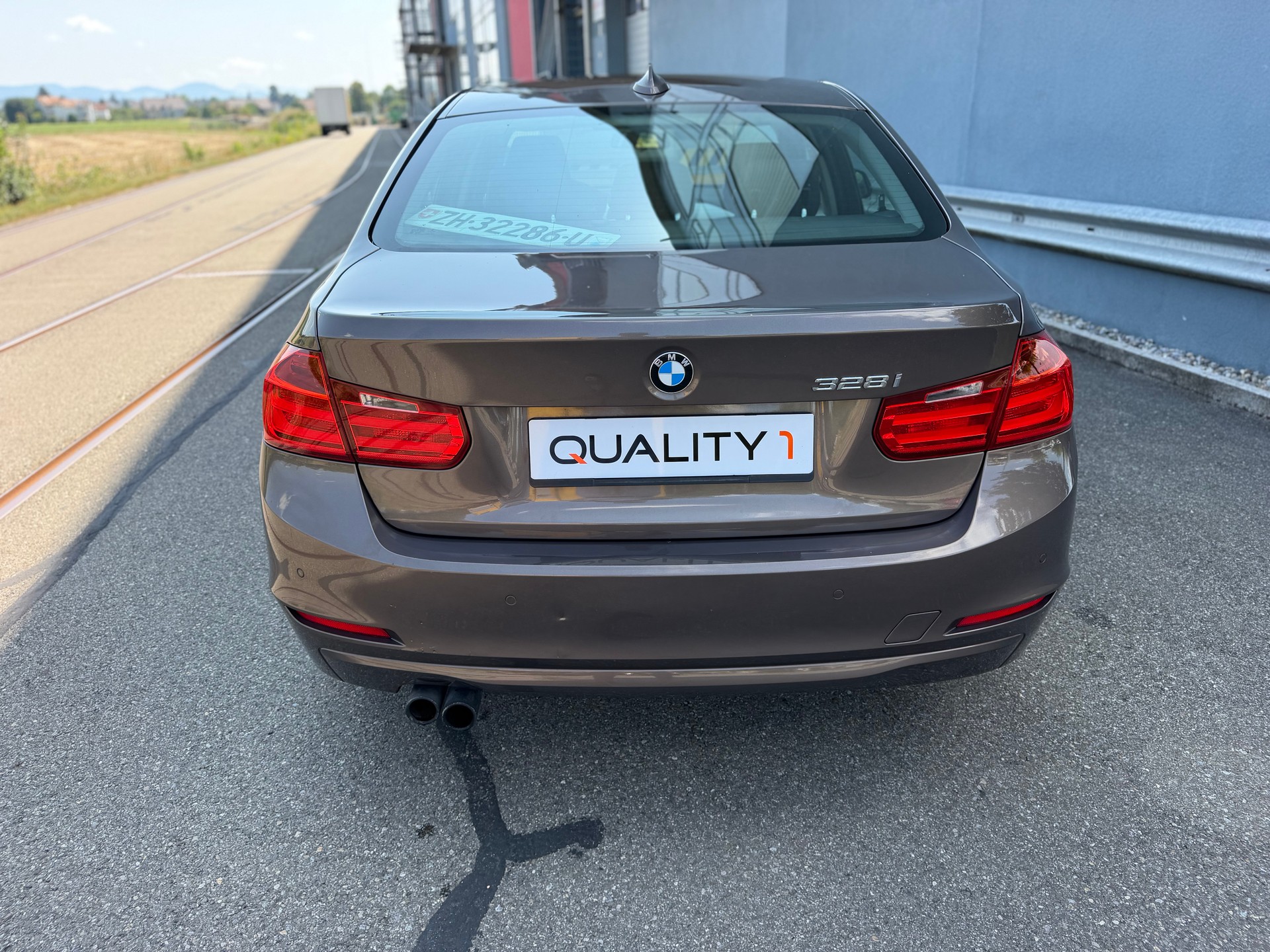 BMW 328i Steptronic-image-12