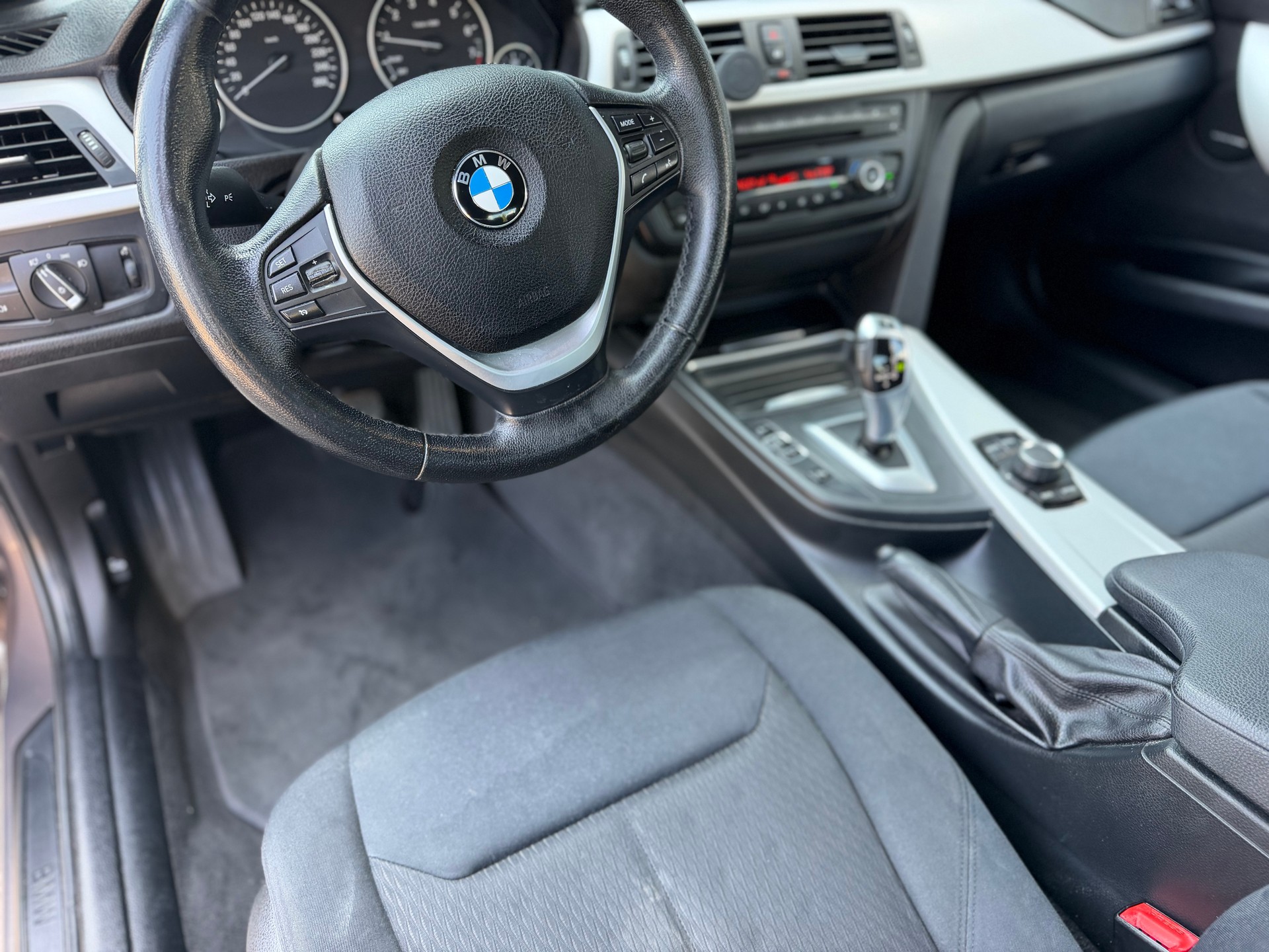 BMW 328i Steptronic-image-22
