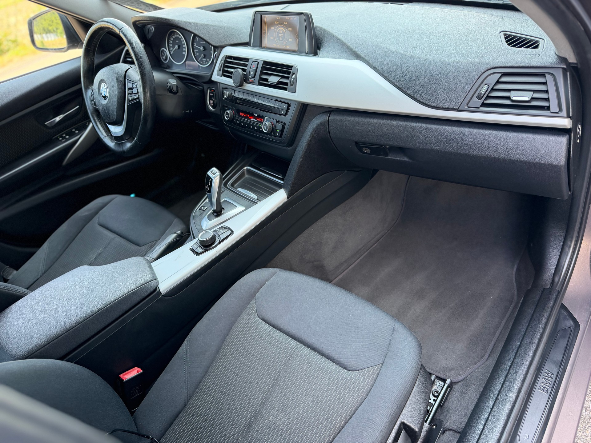 BMW 328i Steptronic-image-20
