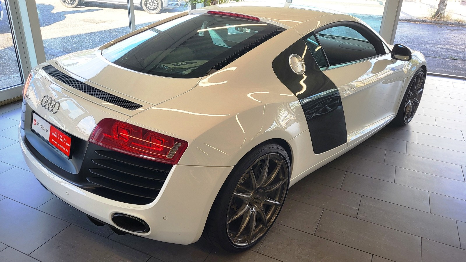 AUDI R8 Coupé 4.2 R-tronic-image-2