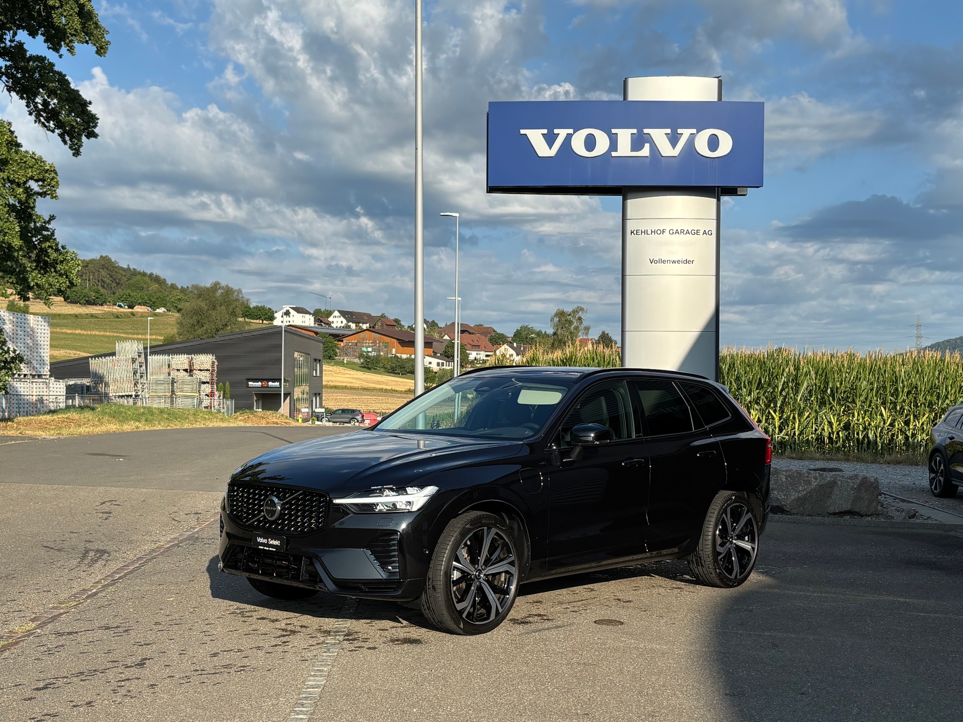 VOLVO XC60 2.0 T6 TE Xcentric eAWD-image-0