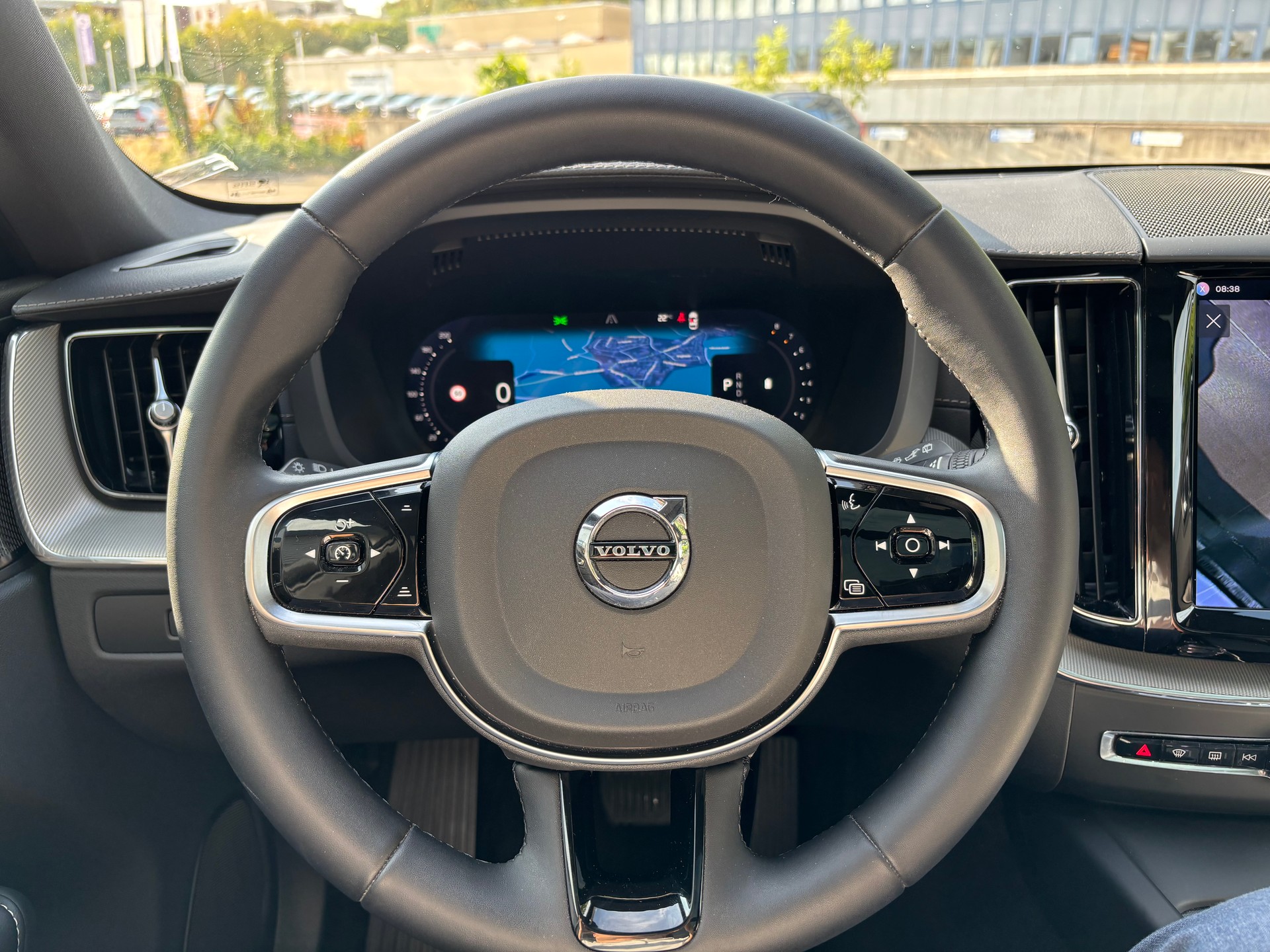VOLVO XC60 2.0 T6 TE Xcentric eAWD-image-17