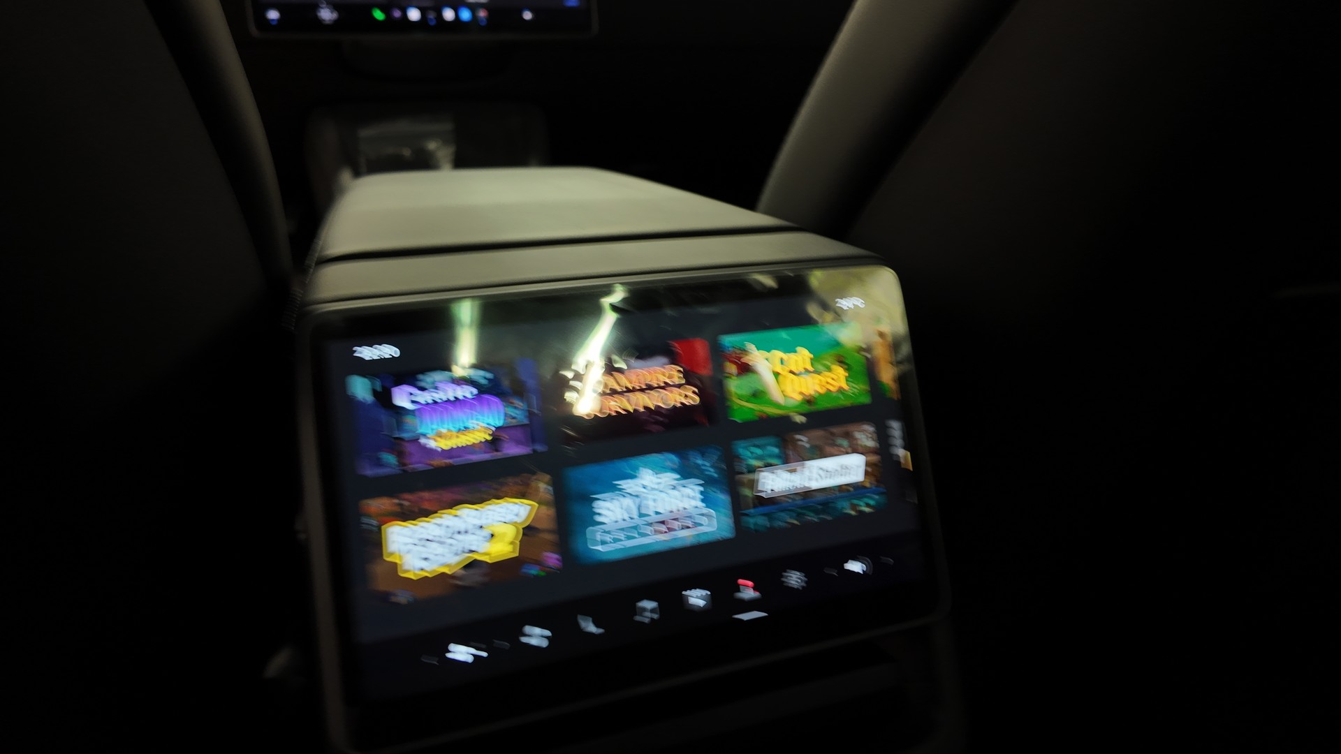 TESLA Model 3 Long Range RWD-image-23