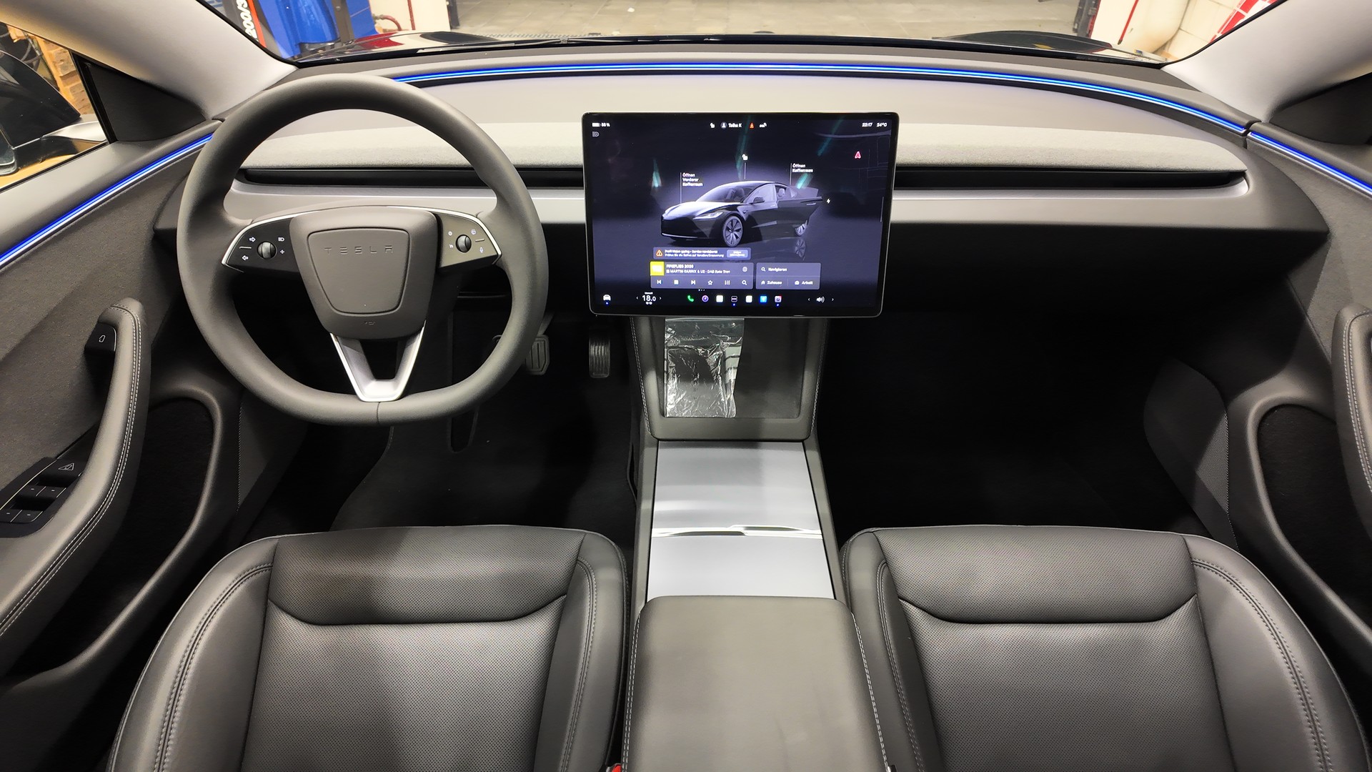 TESLA Model 3 Long Range RWD-image-10