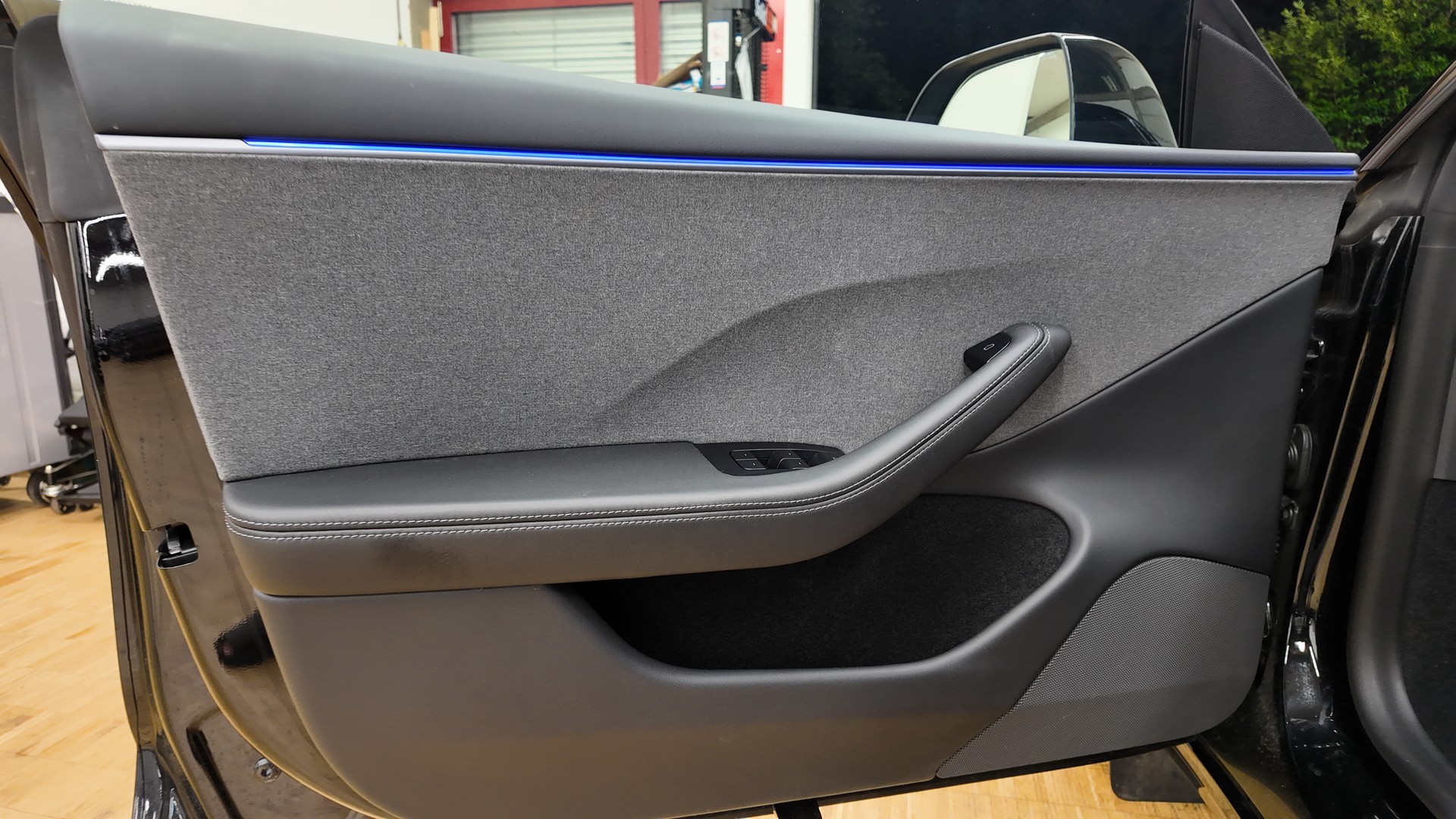 TESLA Model 3 Long Range RWD-image-15