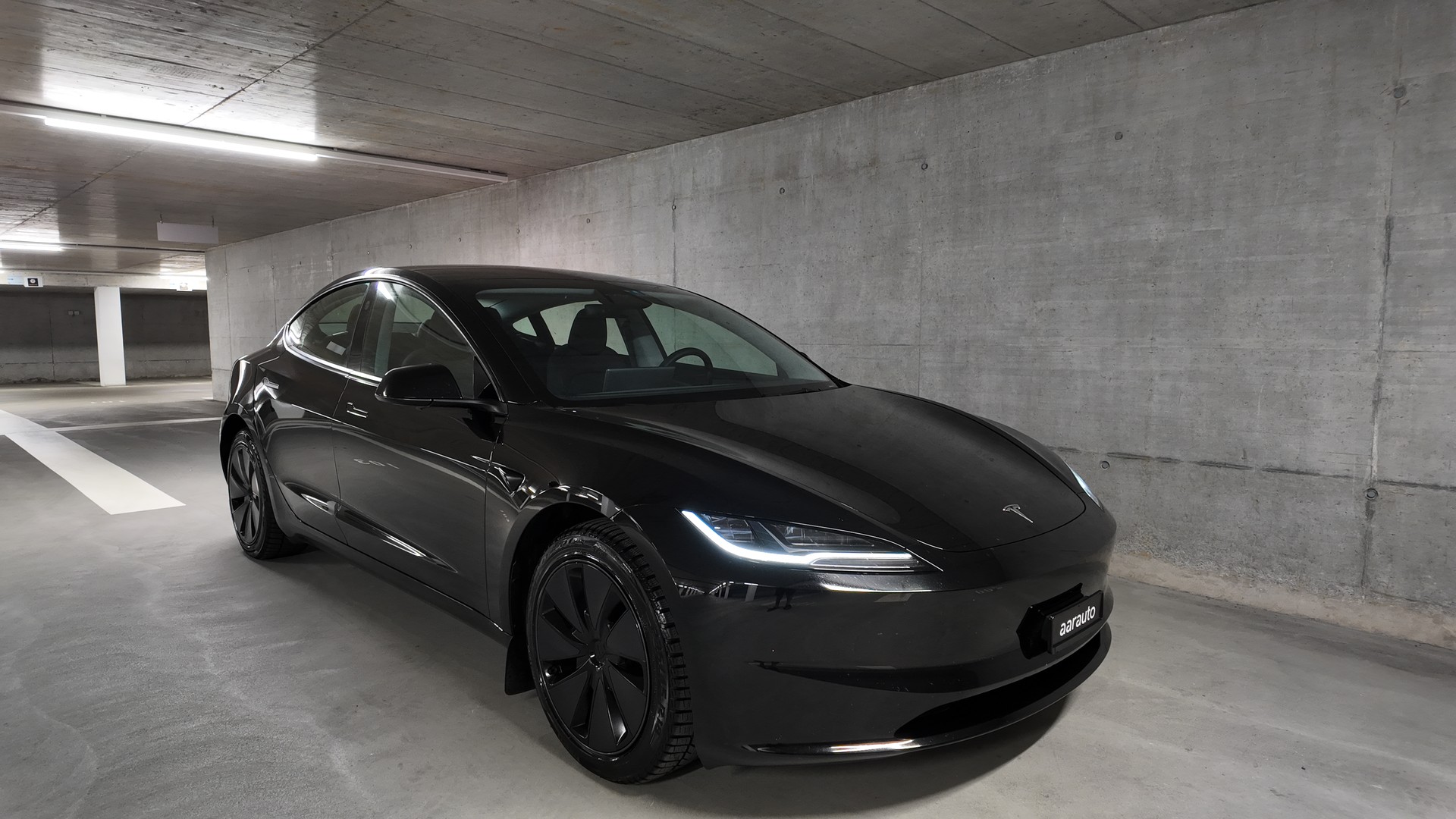 TESLA Model 3 Long Range RWD-image-5