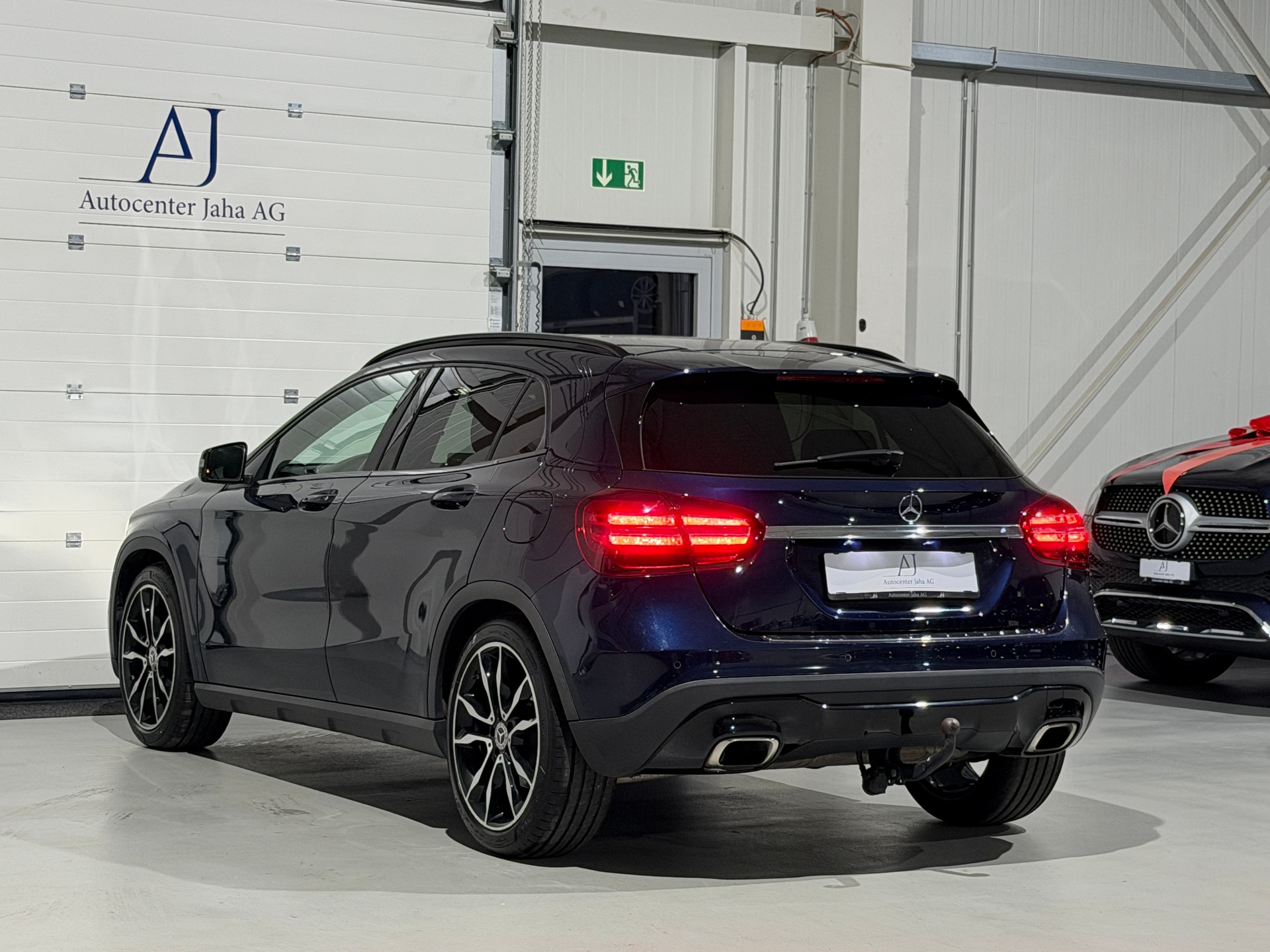 MERCEDES-BENZ GLA 200 Night Star 7G-DCT (CH)-image-14