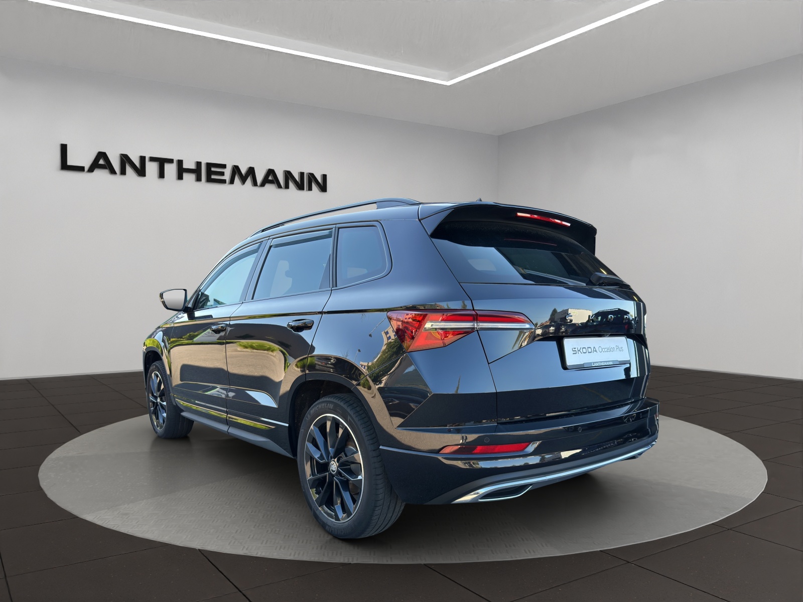 SKODA Karoq 1.5 TSI SportLine DSG-image-1