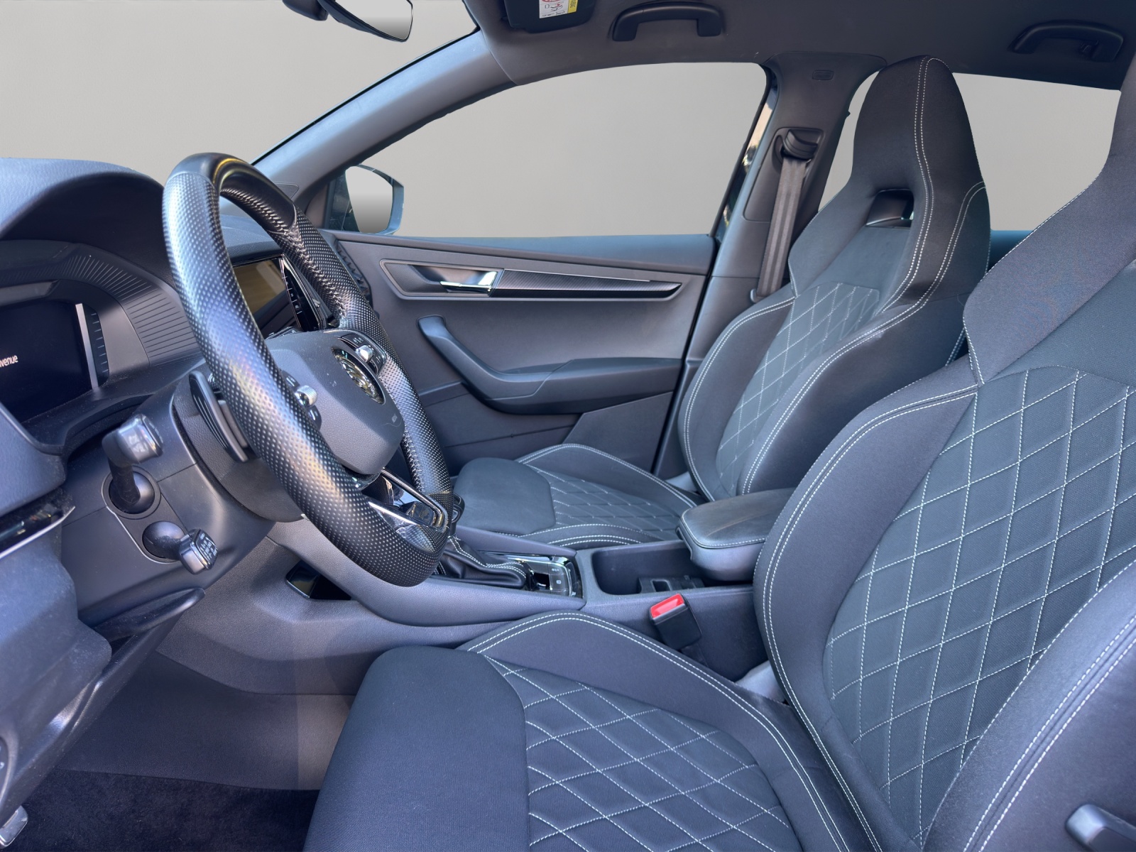 SKODA Karoq 1.5 TSI SportLine DSG-image-7