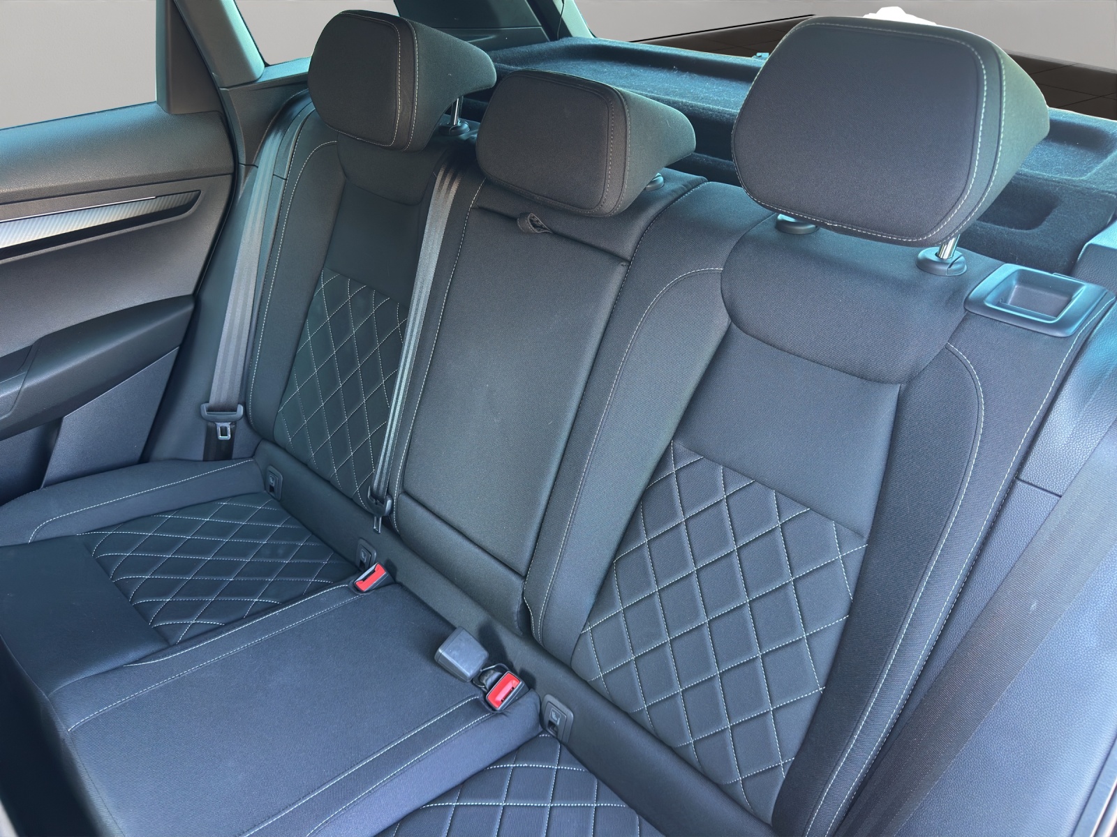SKODA Karoq 1.5 TSI SportLine DSG-image-13