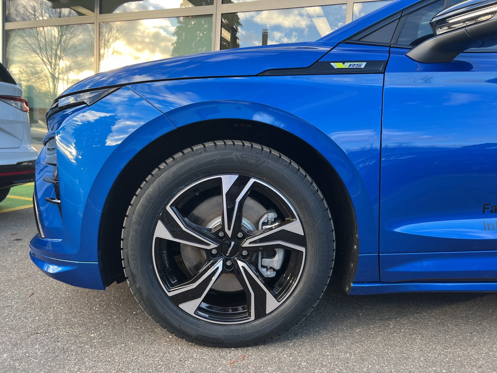 SKODA Enyaq Coupé RS 4x4-image-10