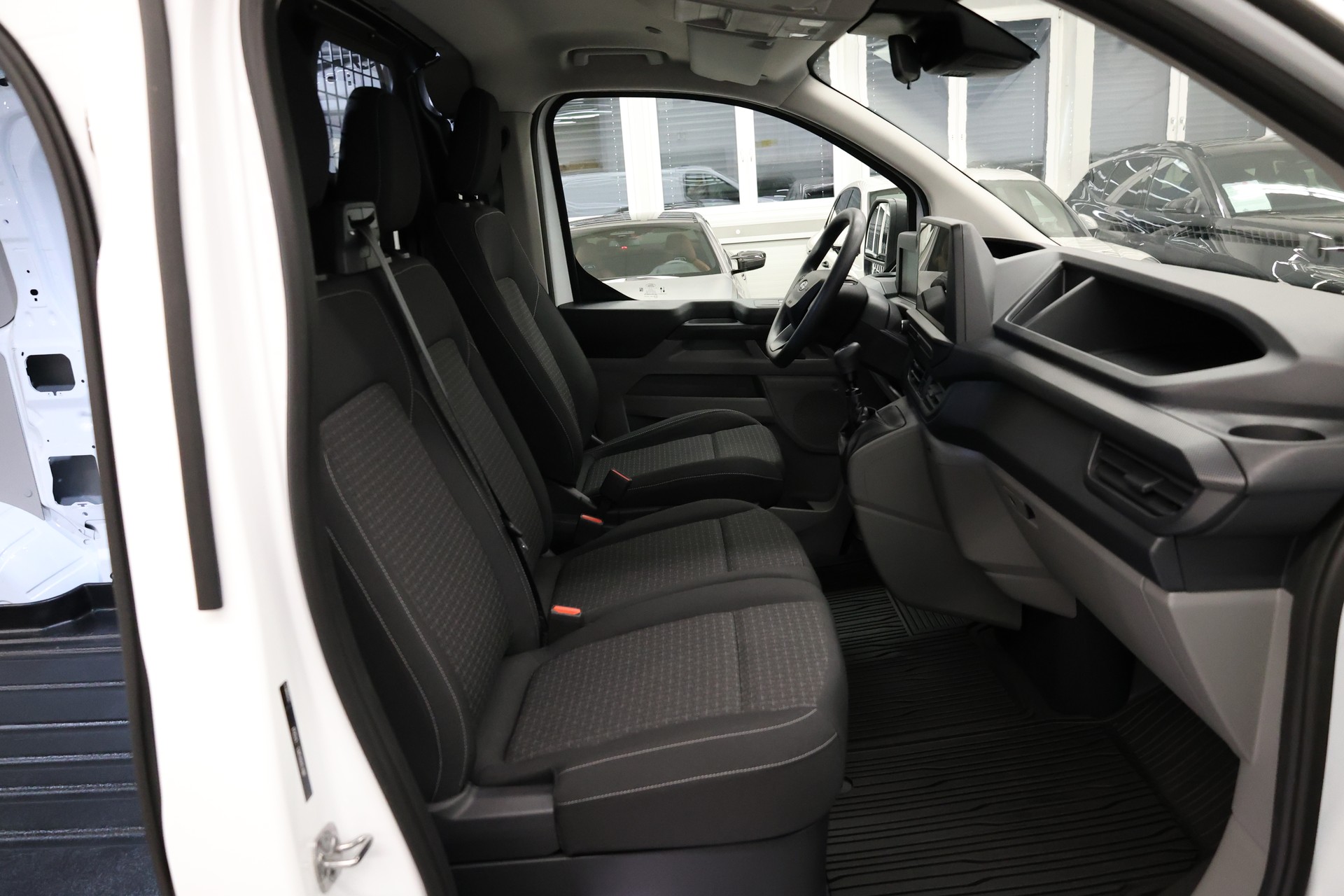 FORD Transit Custom Van 280 L1 2.0 EcoBlue 110 Trend-image-14