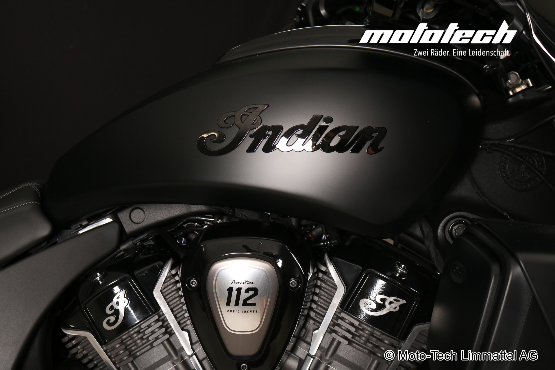INDIAN Roadmaster Power Plus Dark Horse-image-9