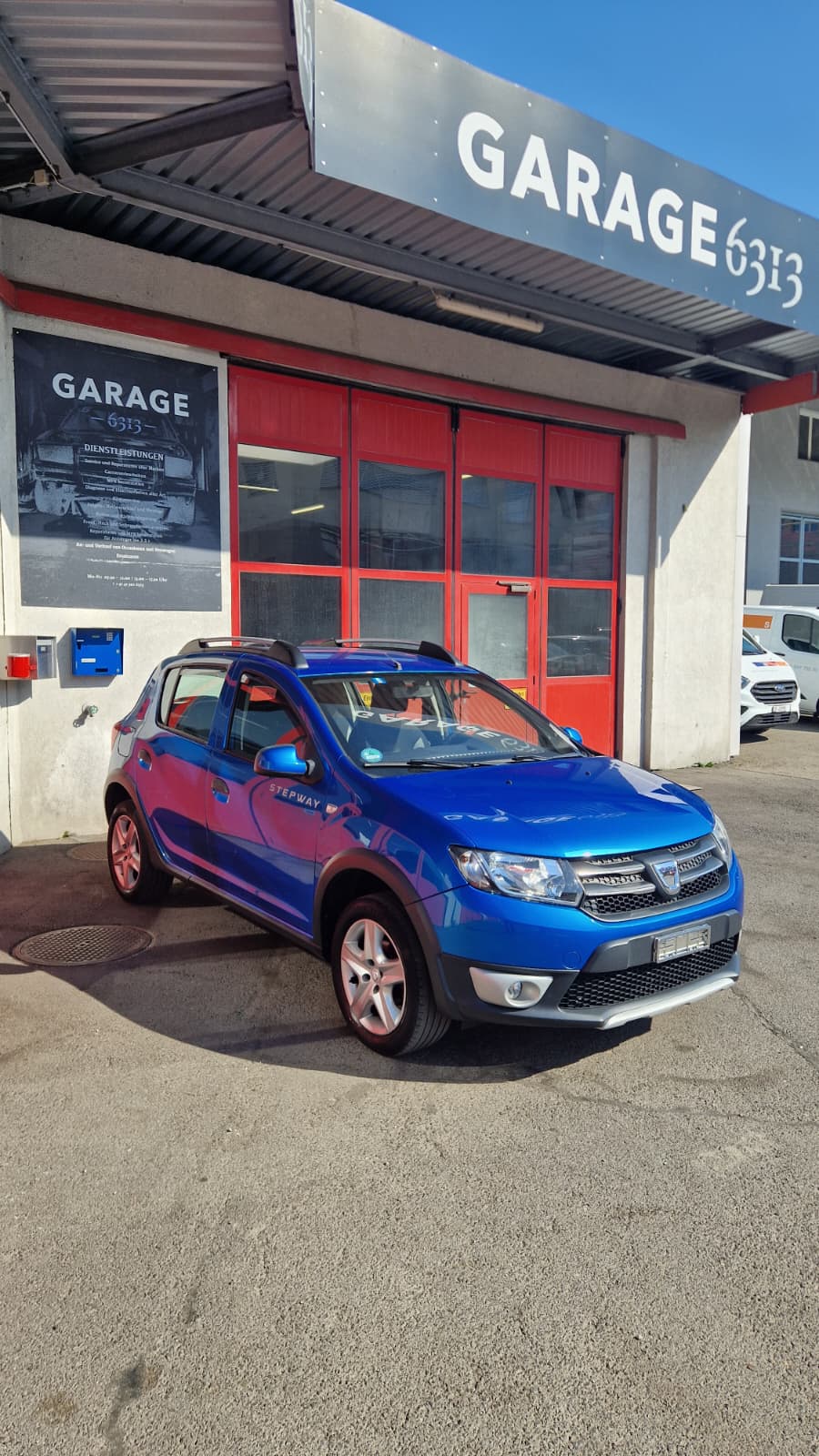 DACIA Sandero Tce 90 Stepway Lauréate Automatic-image-0