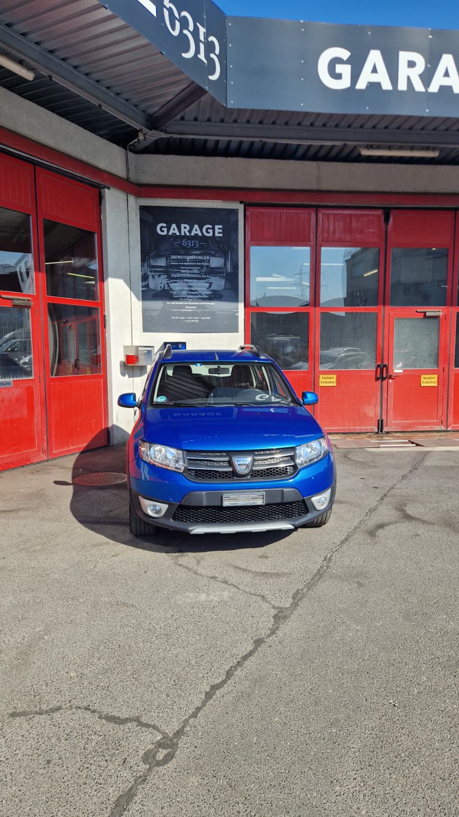 DACIA Sandero Tce 90 Stepway Lauréate Automatic-image-1