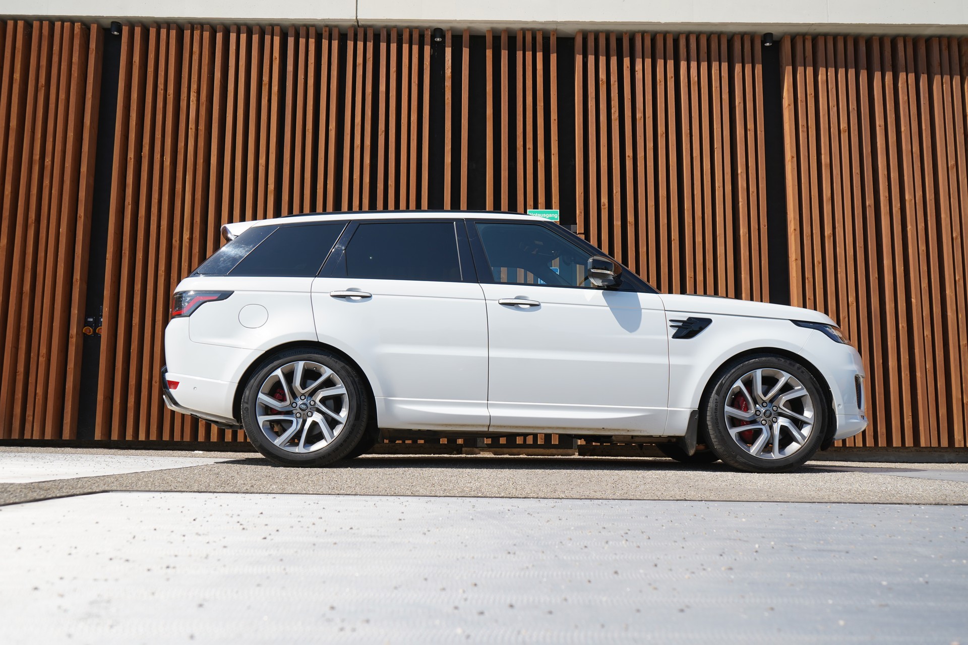 LAND ROVER RANGE ROVER SPORT 4.4 SDV8 AUTOBIOGRAPHY DYNAMIC AUTOMATIC BLACK l 340 PS-image-0