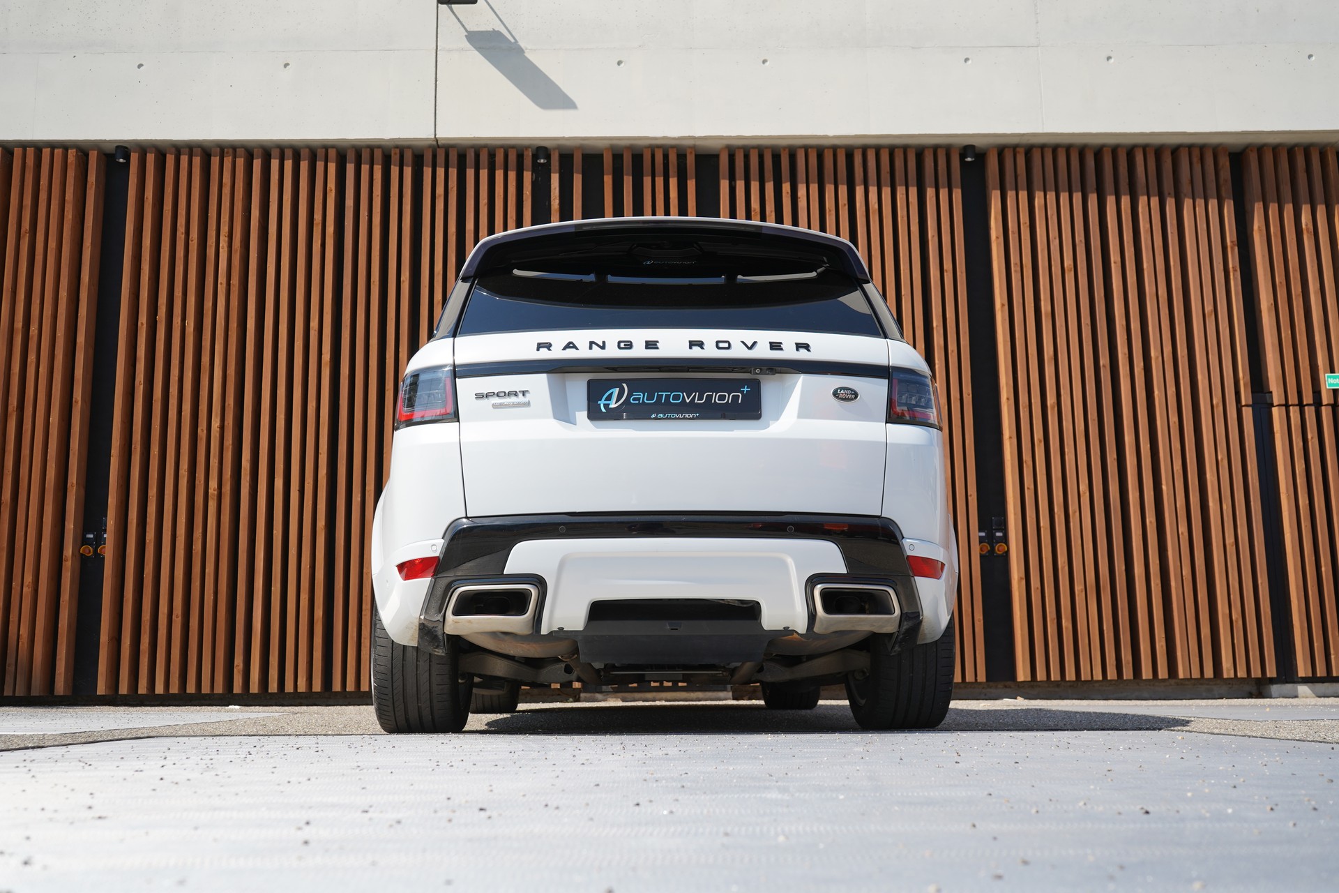 LAND ROVER RANGE ROVER SPORT 4.4 SDV8 AUTOBIOGRAPHY DYNAMIC AUTOMATIC BLACK l 340 PS-image-15