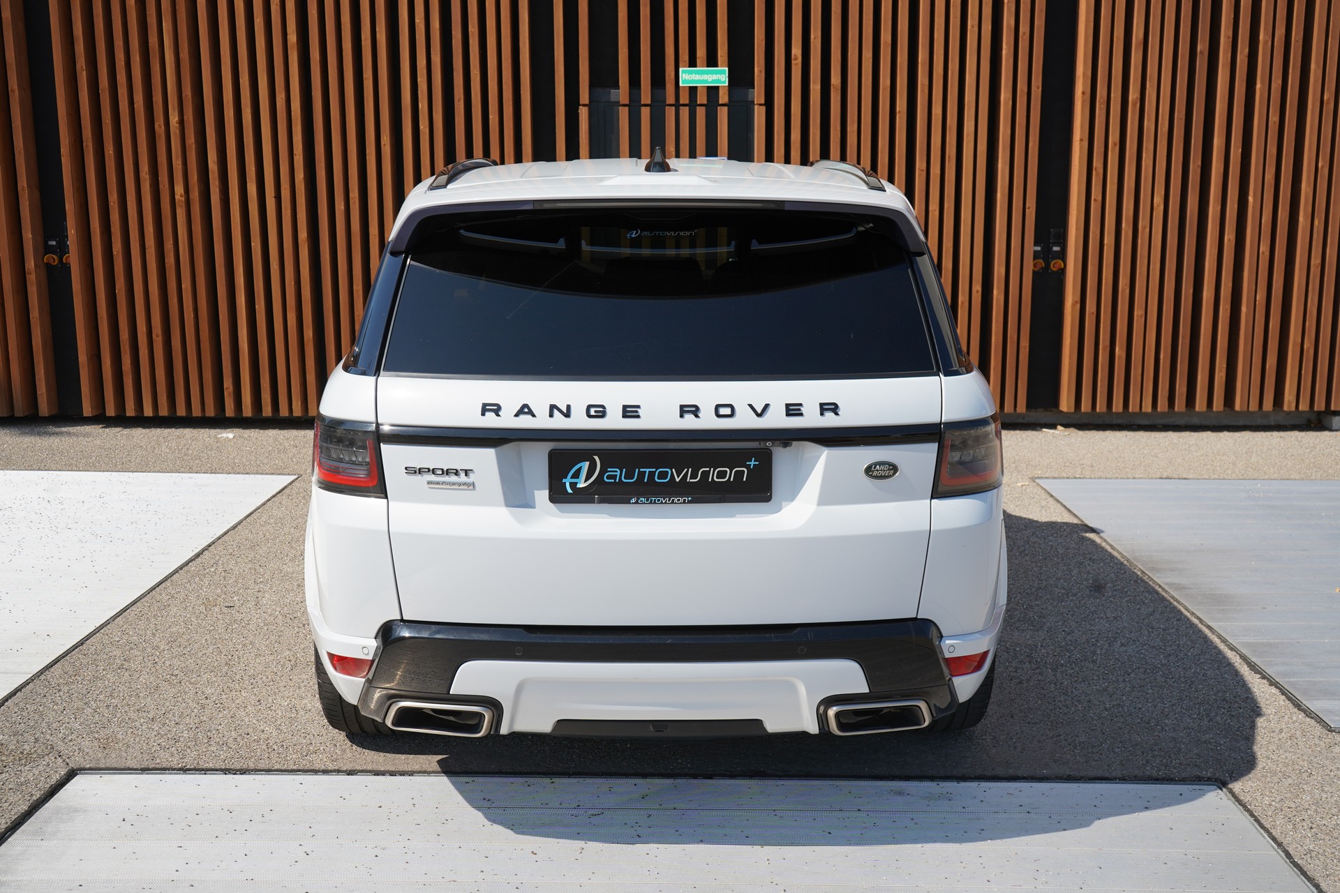 LAND ROVER RANGE ROVER SPORT 4.4 SDV8 AUTOBIOGRAPHY DYNAMIC AUTOMATIC BLACK l 340 PS-image-14