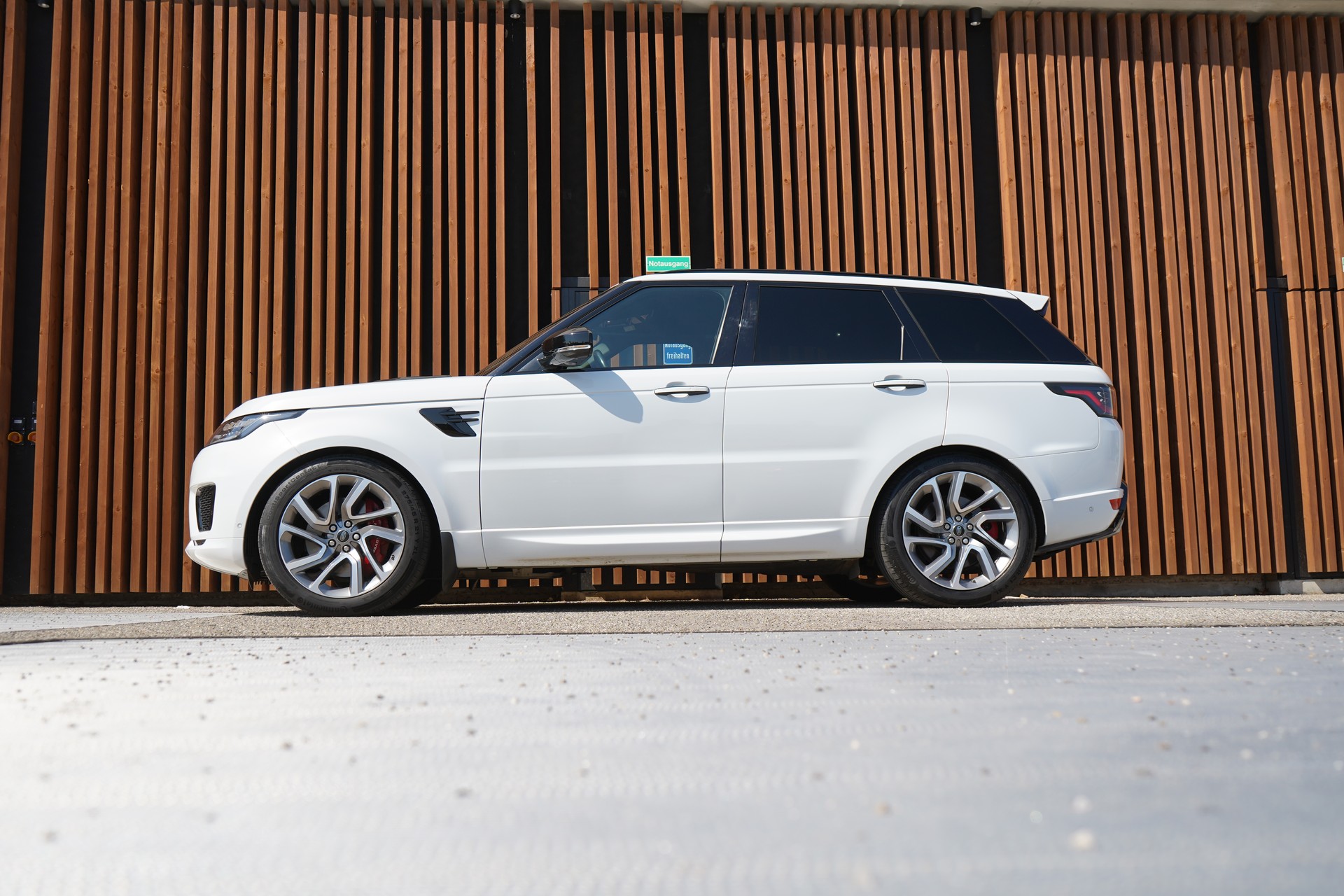 LAND ROVER RANGE ROVER SPORT 4.4 SDV8 AUTOBIOGRAPHY DYNAMIC AUTOMATIC BLACK l 340 PS-image-1