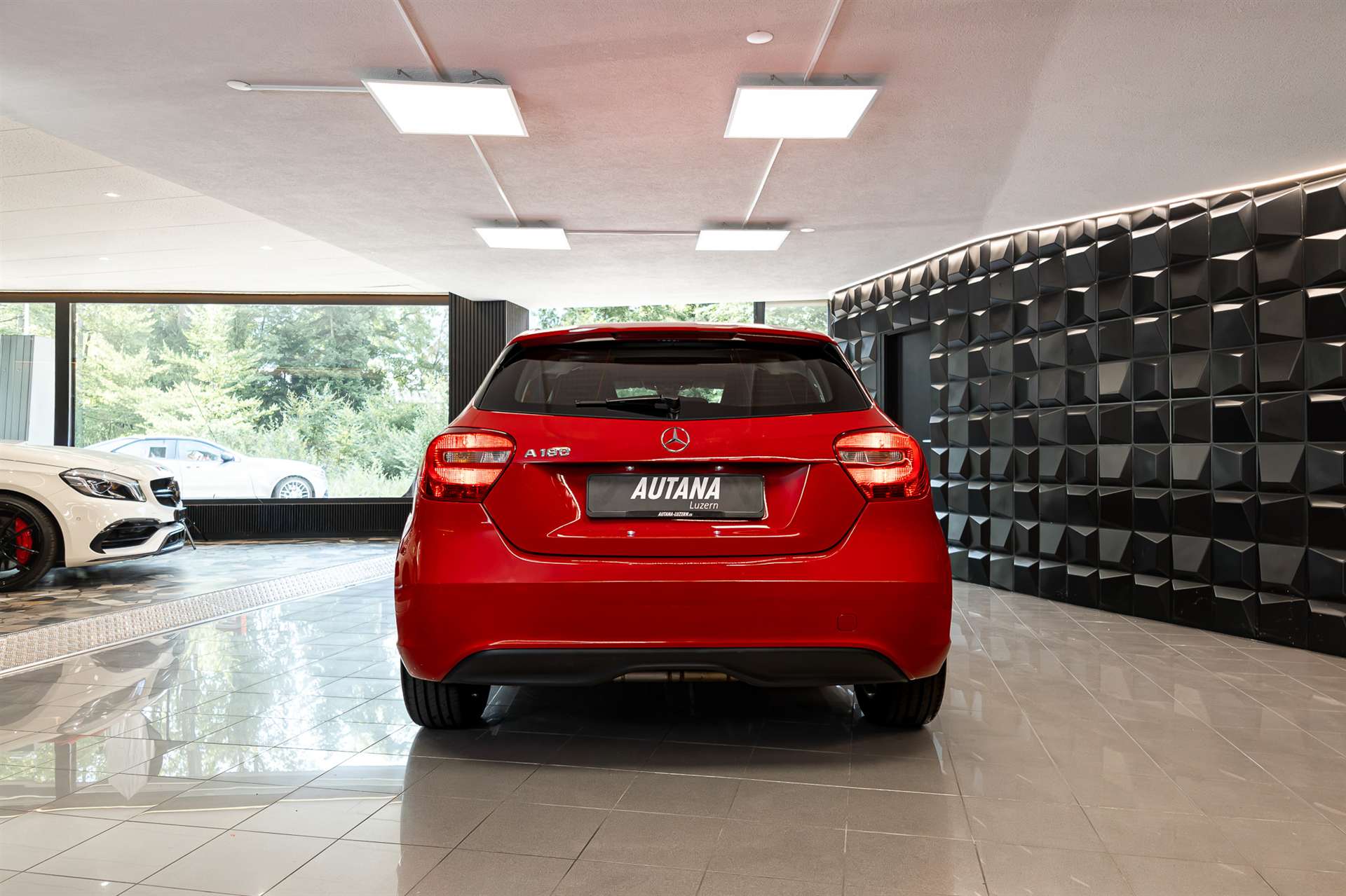 MERCEDES-BENZ A 180 Style 7G-DCT-image-4
