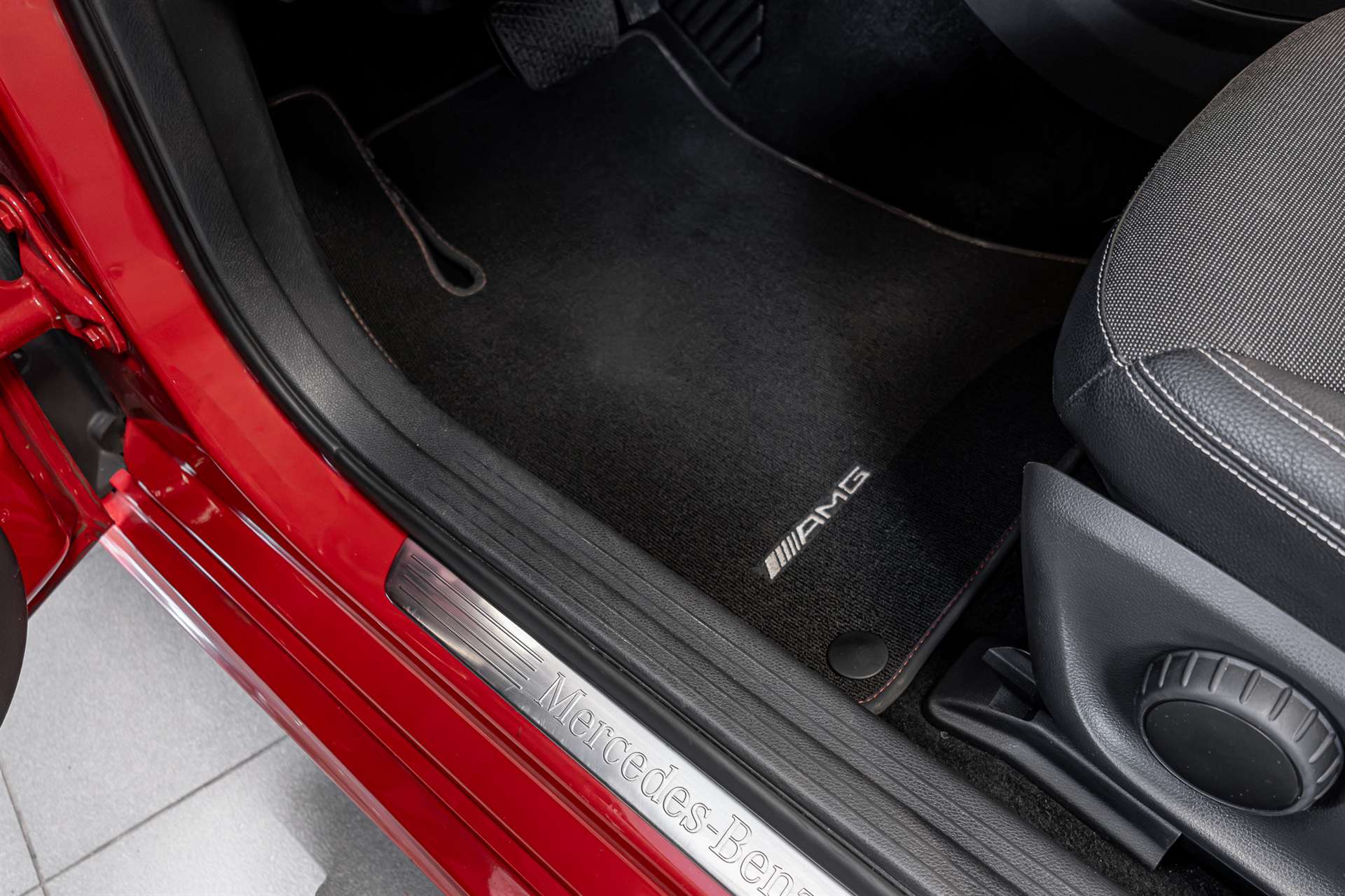 MERCEDES-BENZ A 180 Style 7G-DCT-image-12