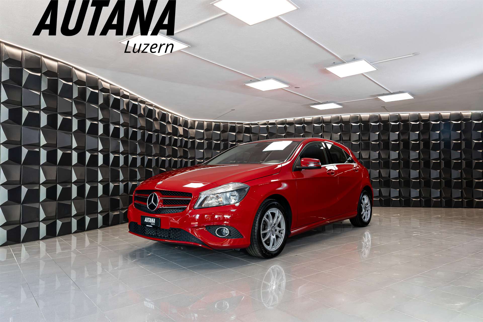 MERCEDES-BENZ A 180 Style 7G-DCT