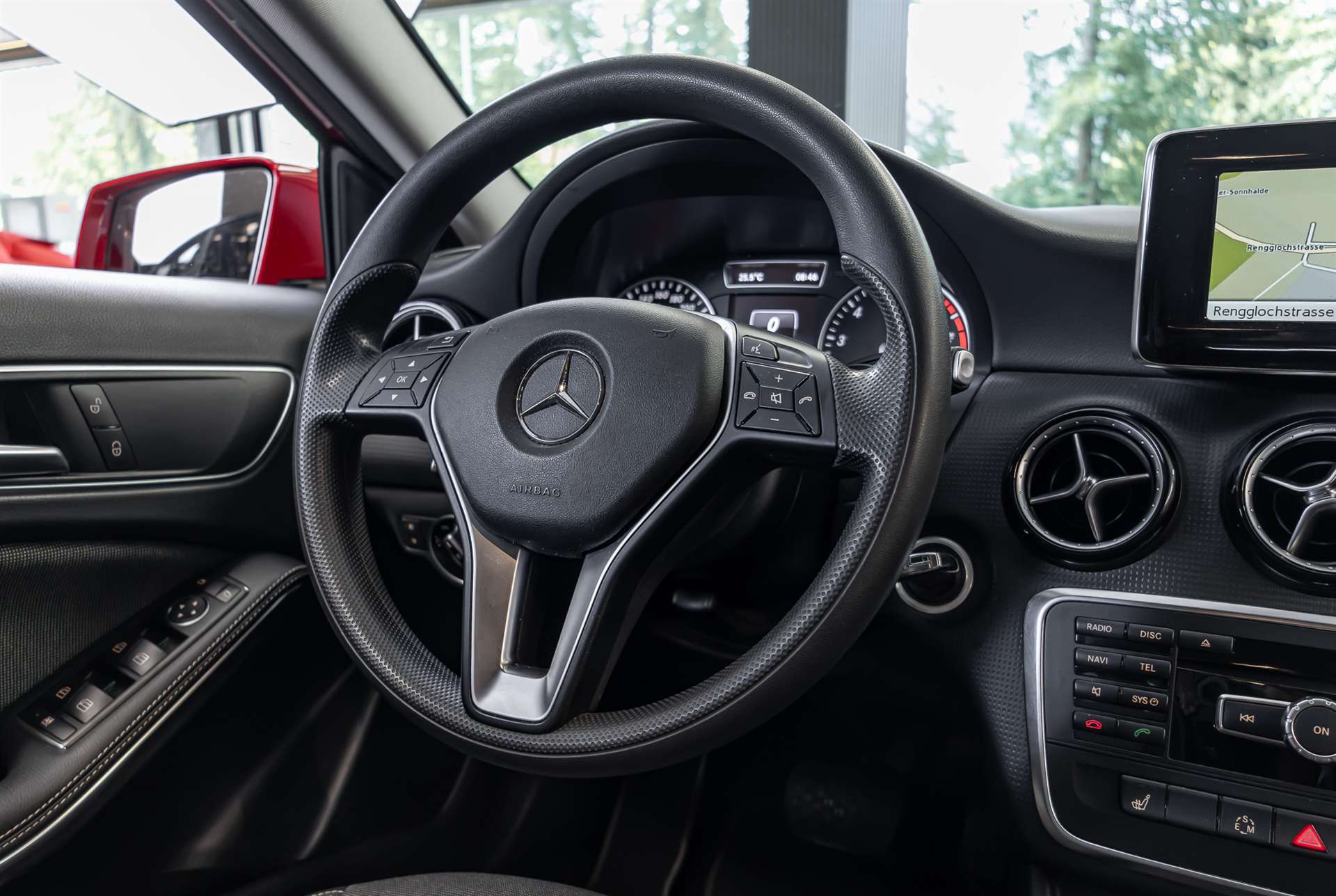 MERCEDES-BENZ A 180 Style 7G-DCT-image-6