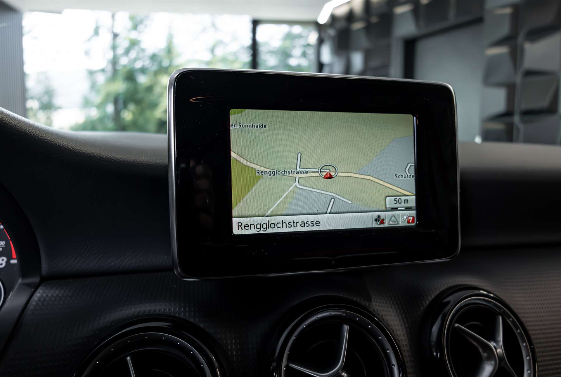 MERCEDES-BENZ A 180 Style 7G-DCT-image-14