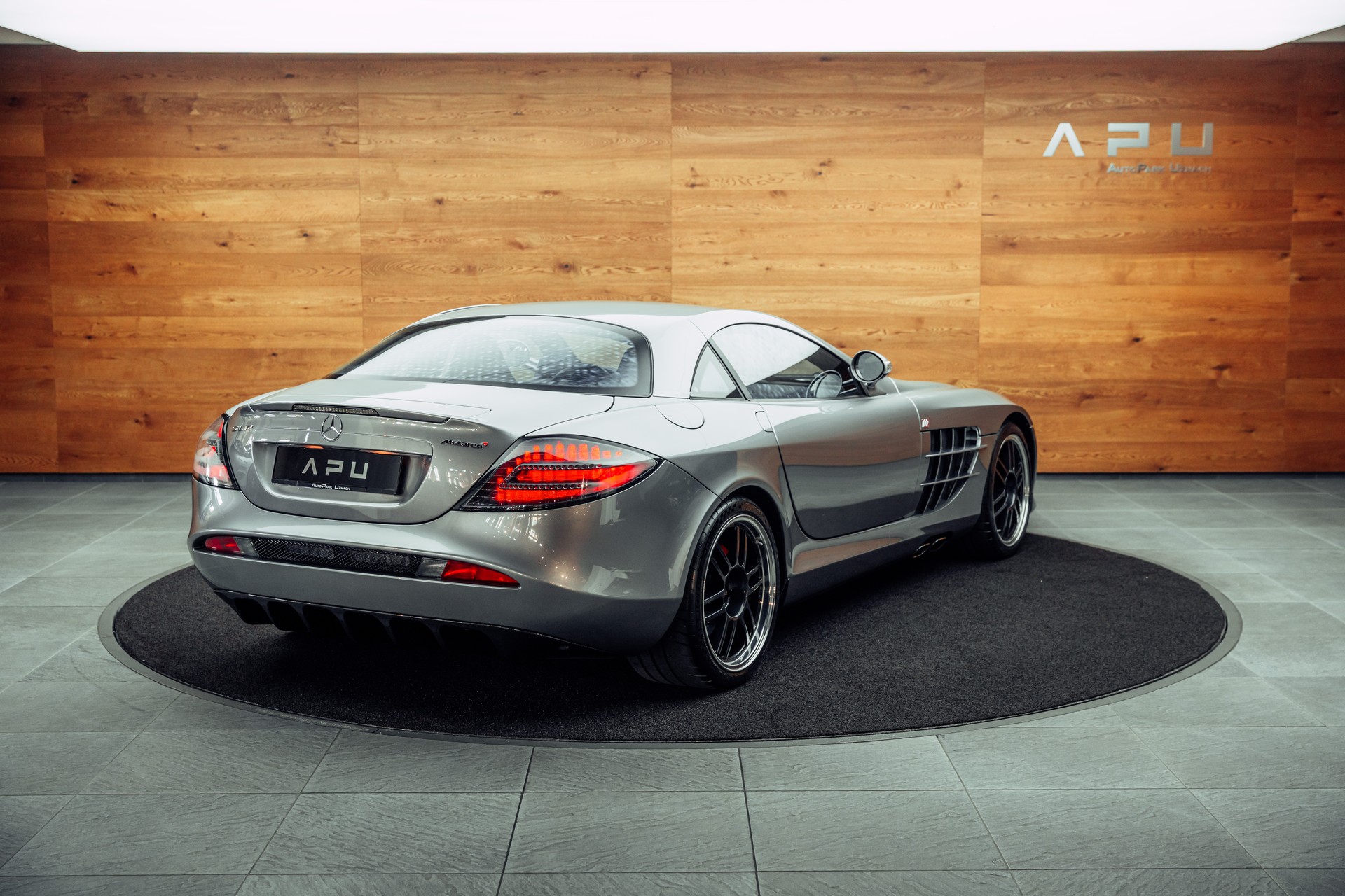 MERCEDES-BENZ SLR McLaren 722 S Coupé 1/150-showroom-element-1