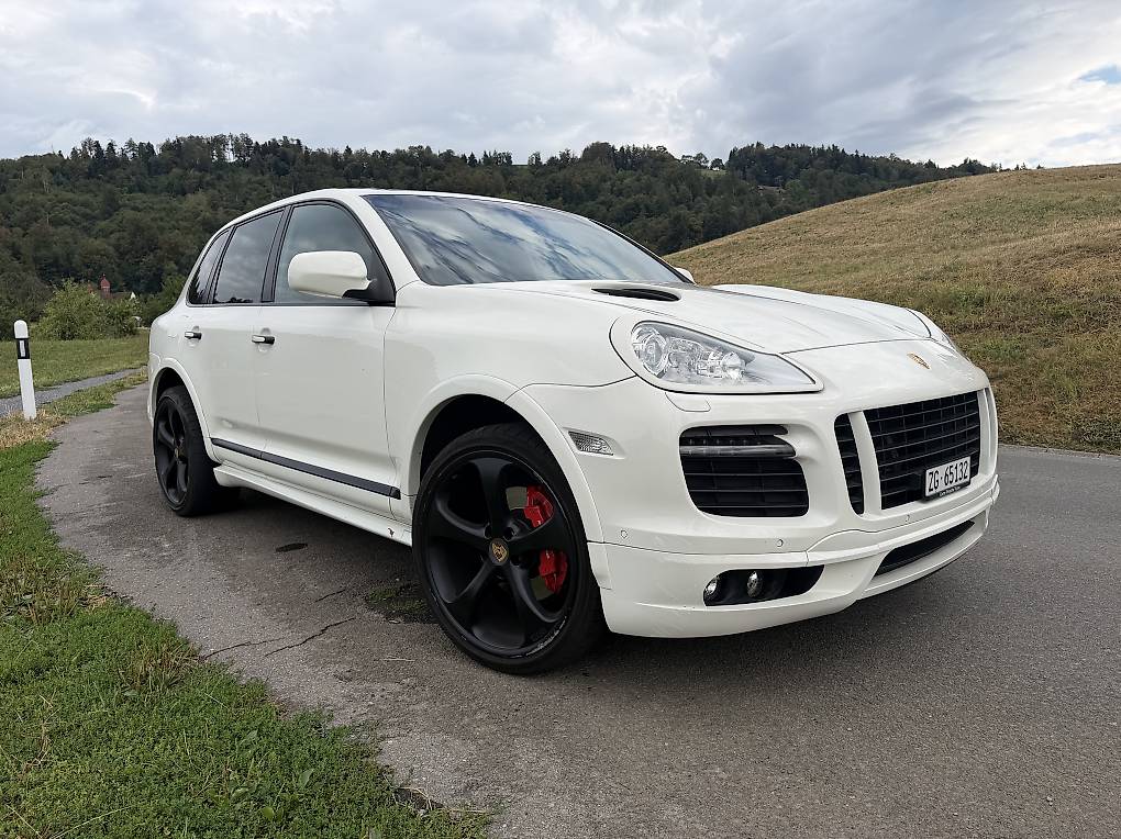 PORSCHE CAYENNE-image-1