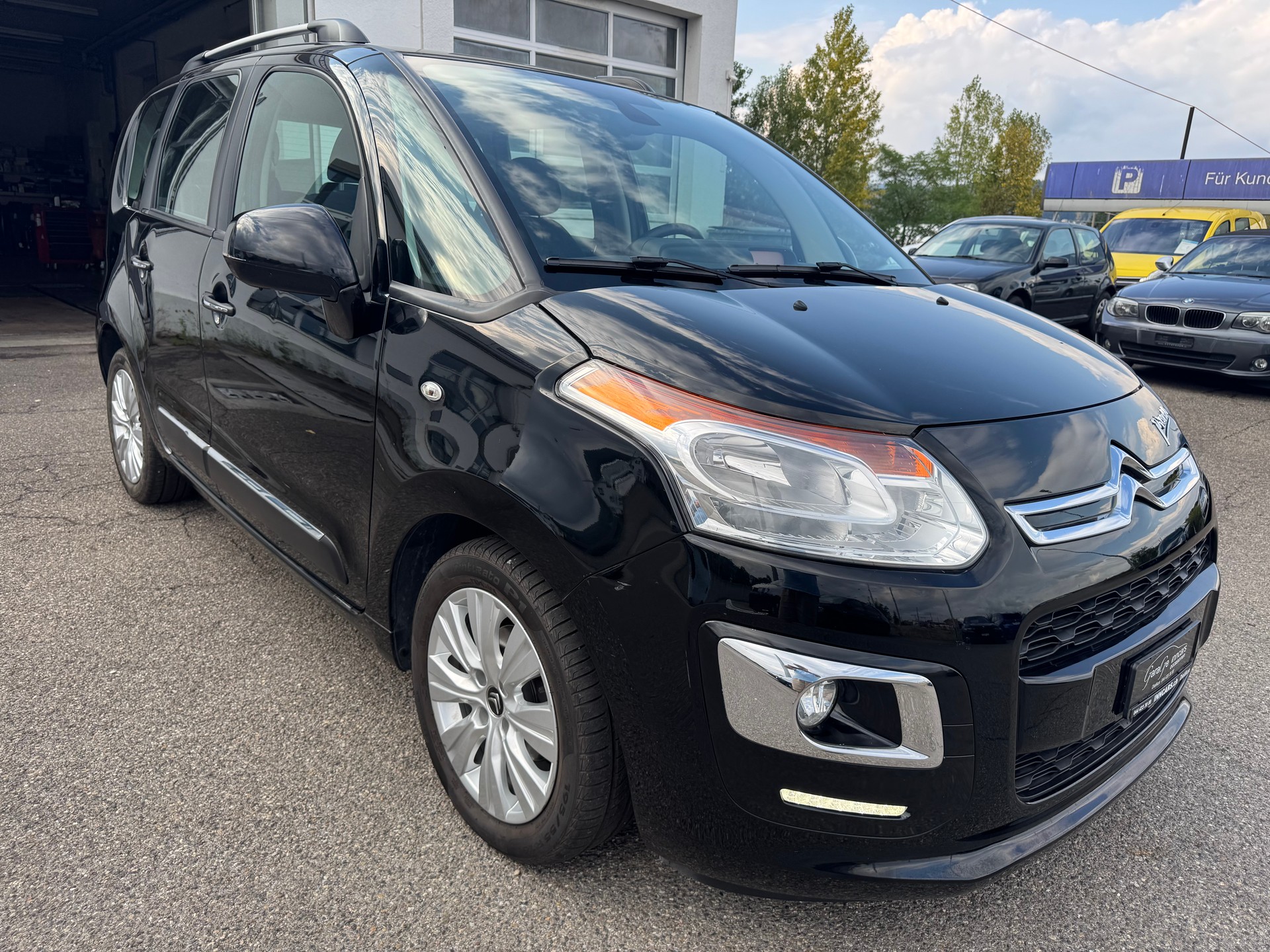 CITROEN C3 Picasso 1.6 HDi Exclusive EGS6-image-2