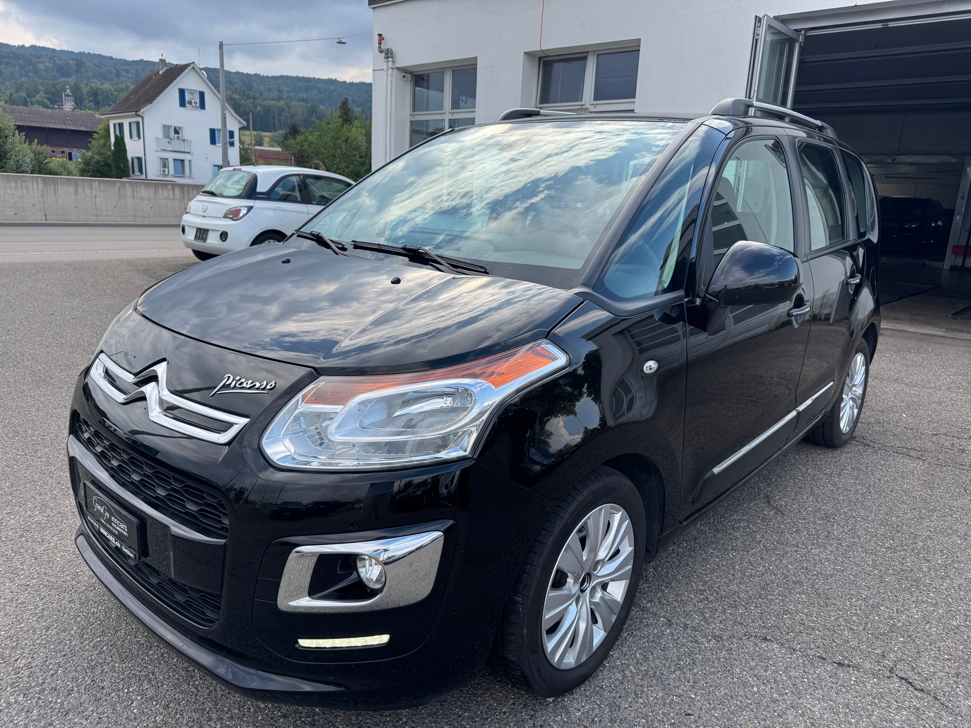 CITROEN C3 Picasso 1.6 HDi Exclusive EGS6-image-0