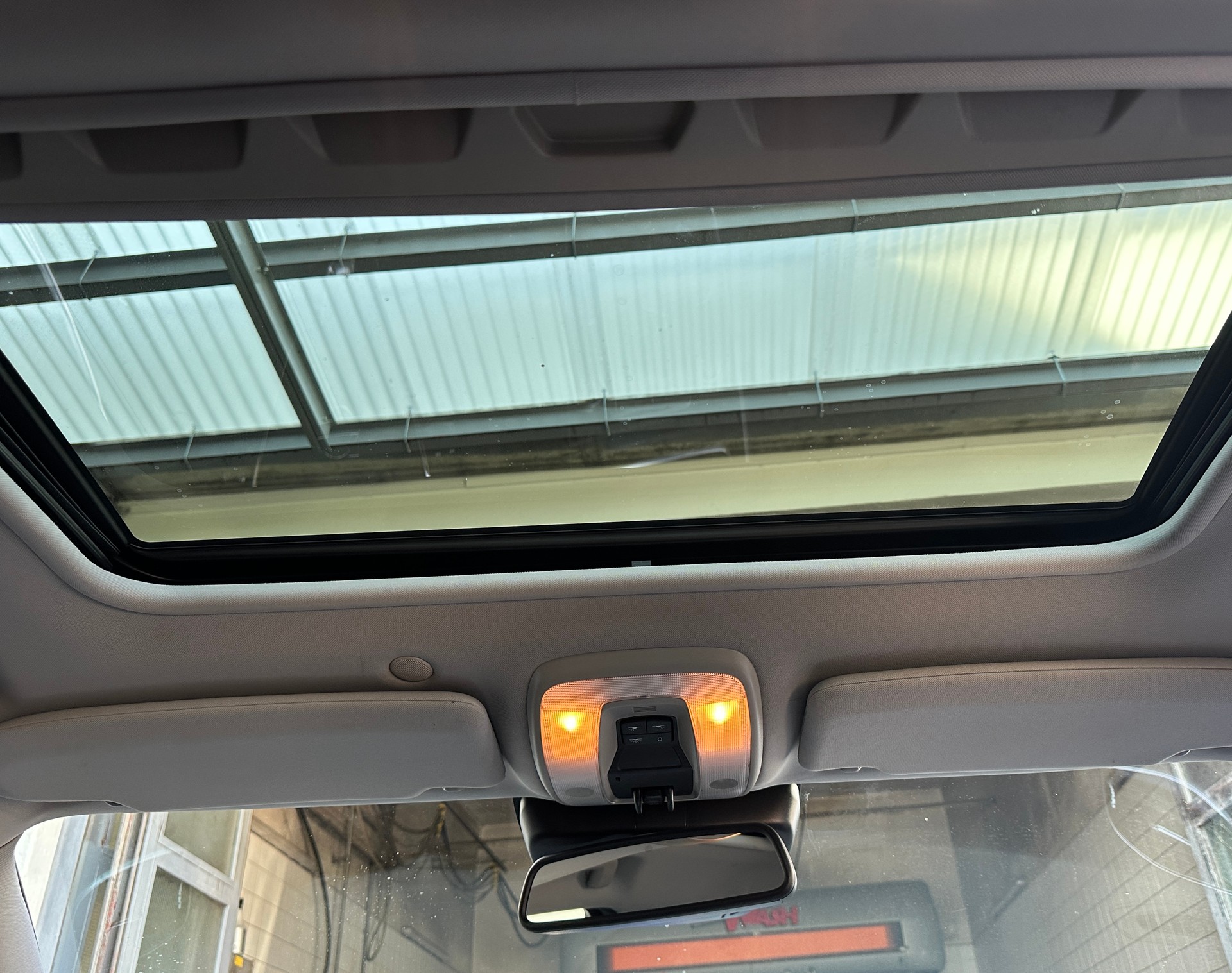 VOLVO V60 T6 AWD Summum Heico Geartronic-image-17
