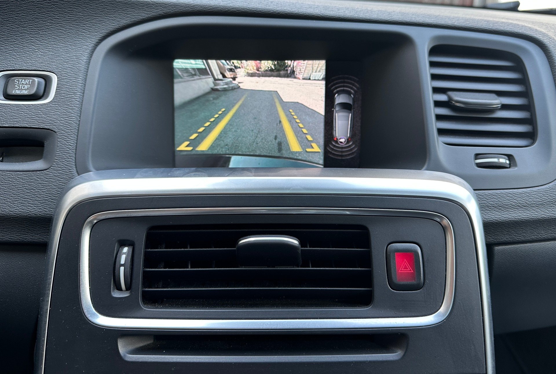 VOLVO V60 T6 AWD Summum Heico Geartronic-image-8