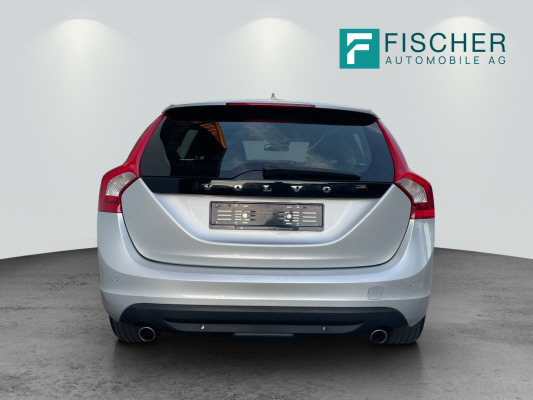 VOLVO V60 D5 AWD Summum-image-2