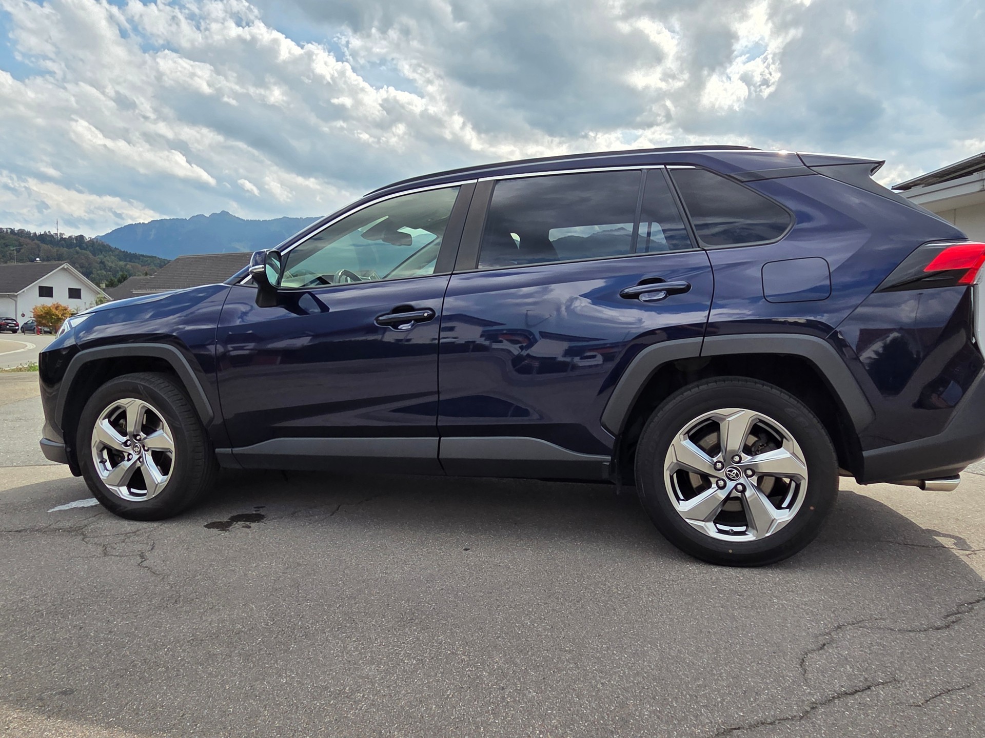 TOYOTA RAV-4 2.0 Trend Multidrive S 4WD-image-2